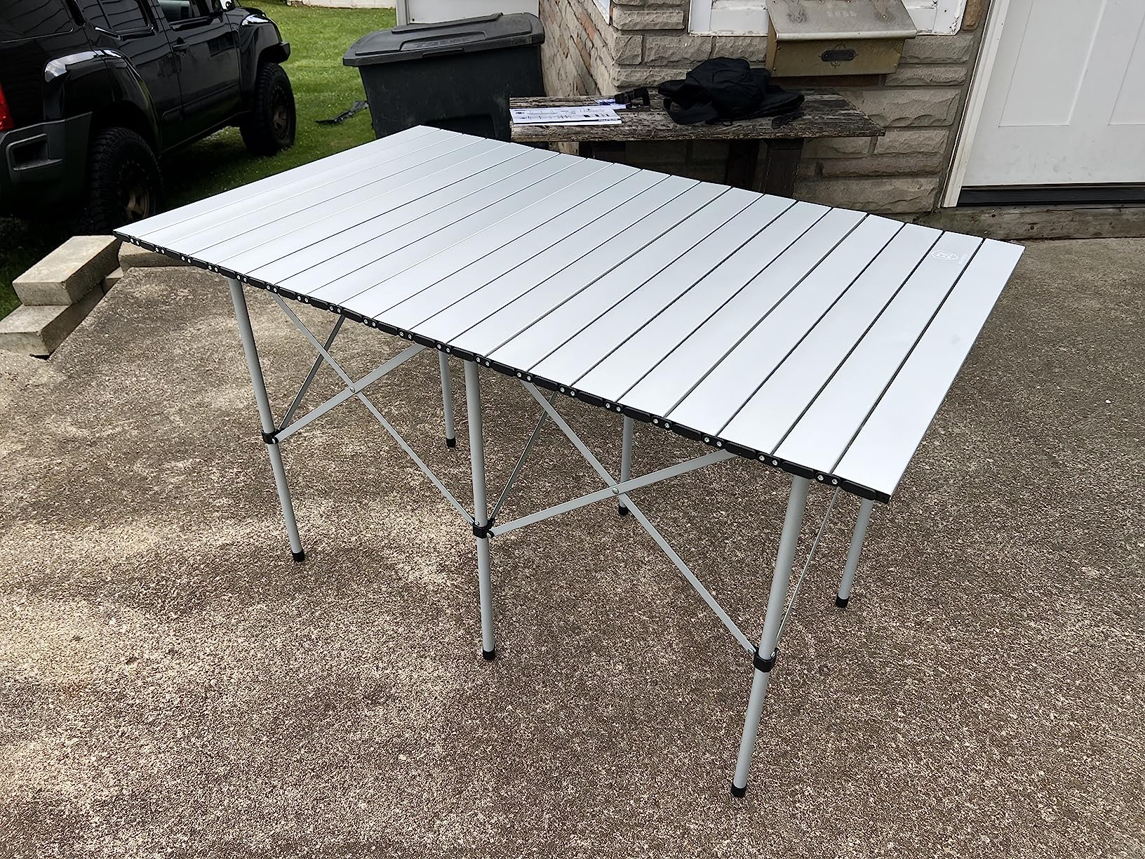 EVER ADVANCED Large Camping Table for 4-6 Person, Portable Folding Aluminum Table with Carrying Handle, Suitable for BBQ, Picnic, Camping and Indoor Use, Support up to 130LBS customer photo 2