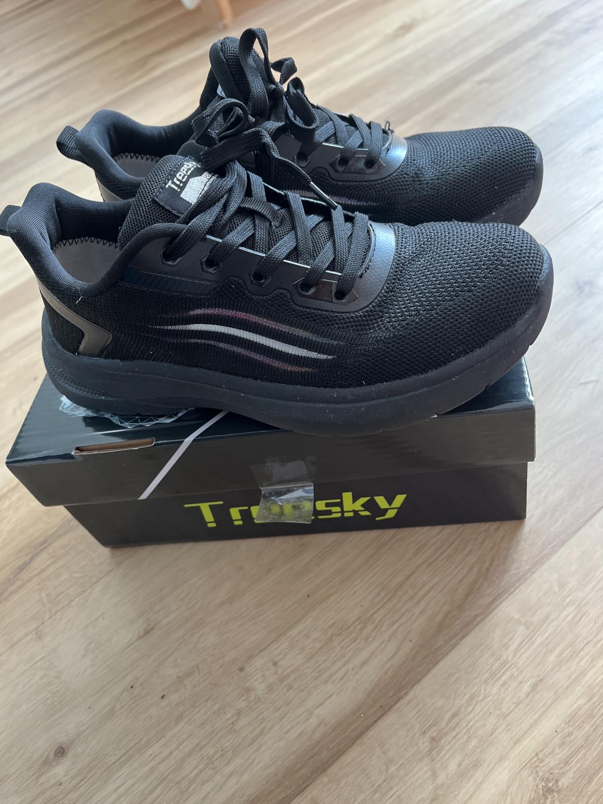 Treesky Non Slip Work Shoes for Women - Ultra Lightweight Slip Resistant Sneakers for Nursing, Food Service & Kitchen, Ideal for Wet Environments, Walking & Standing All Day customer photo 1