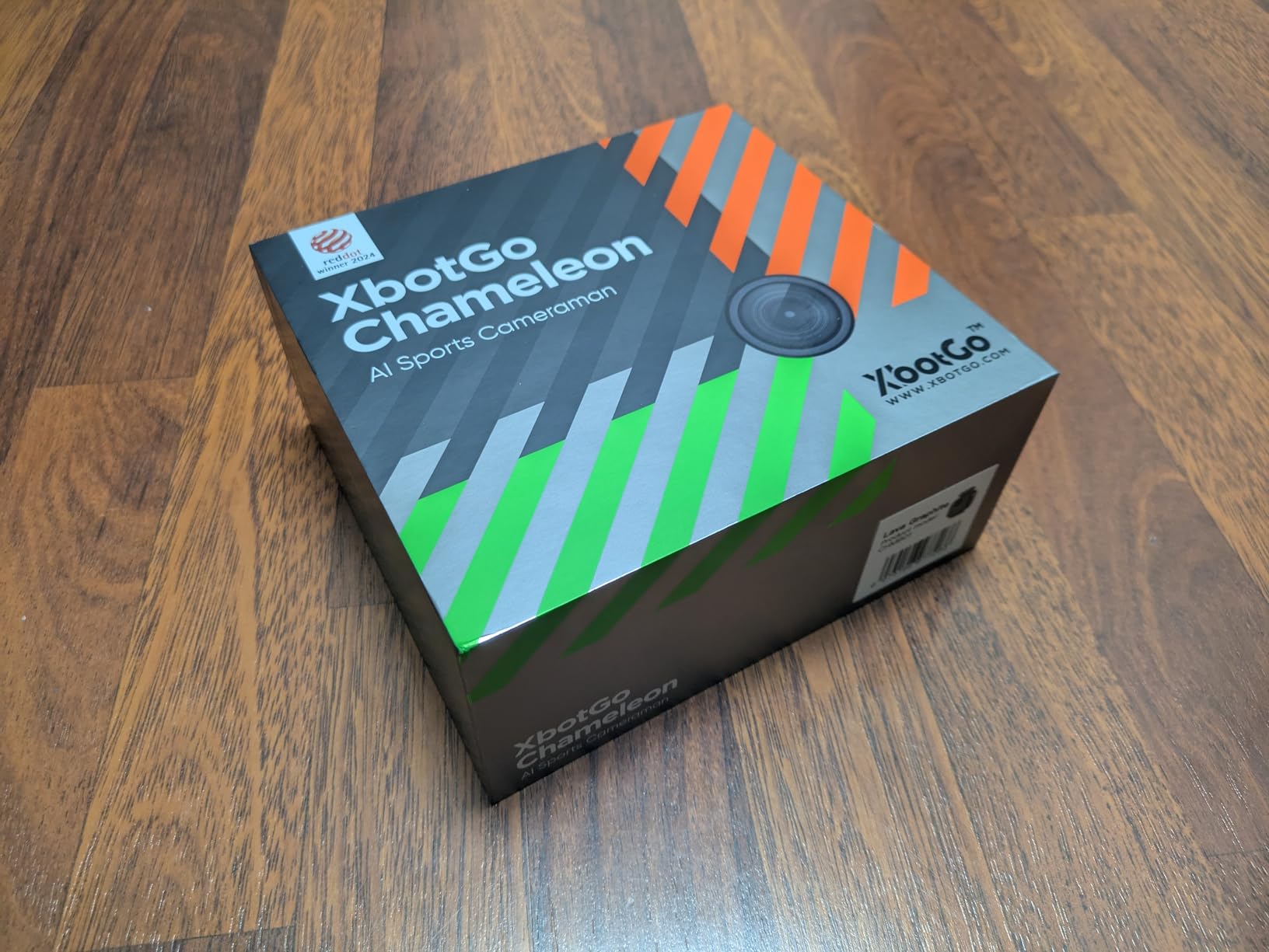 XbotGo Chameleon AI Auto Sports Action Camera - 4K 60FPS Soccer Camera and Basketball Tracking Camera for Team Sports, Live Streaming, No Subscription, Works with iOS & Android (Lemon Green) customer photo 1