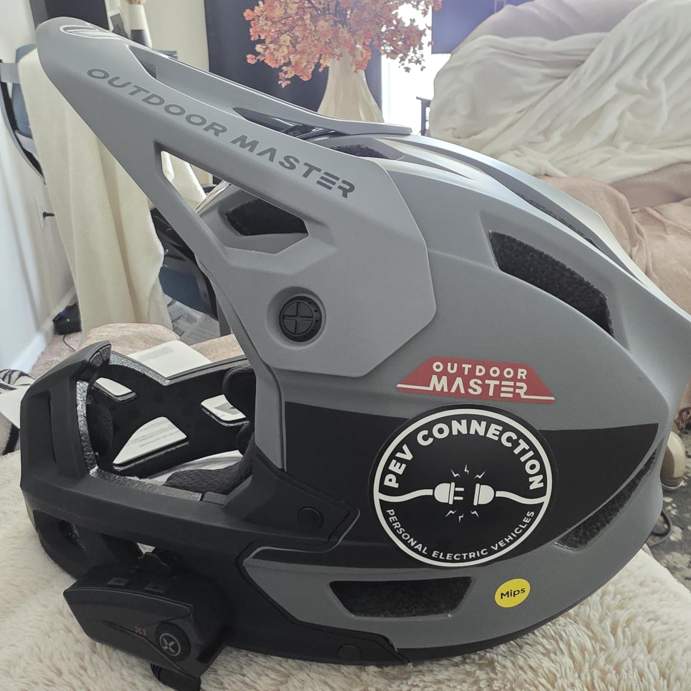 OutdoorMaster MIPS Full Face Mountain Bike Helmet - Two Removable Chin Pad, Ventilation Lightweight - Racing Downhill DH BMX MTB Helmet customer photo 1