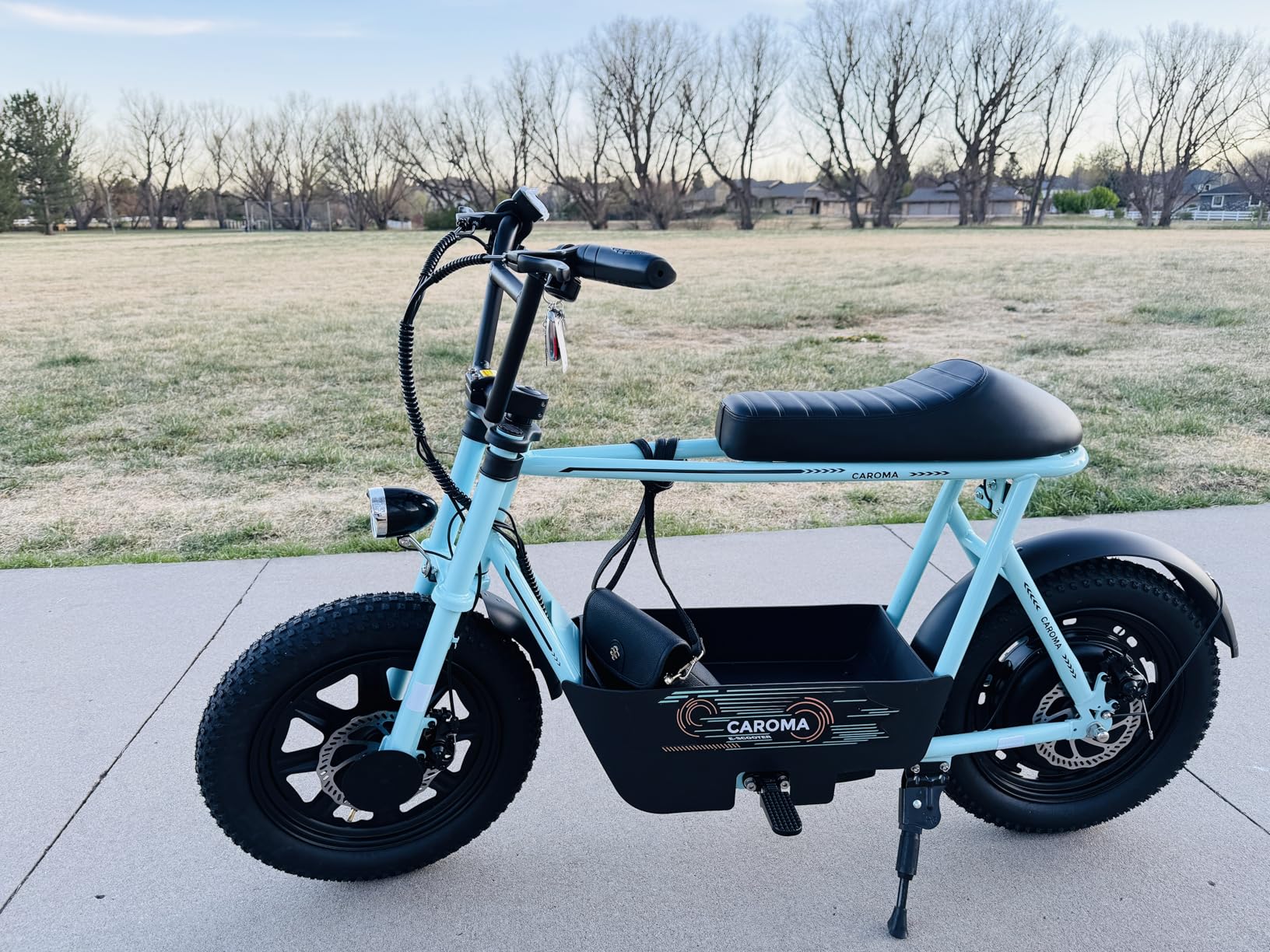 Caroma Peak 1200W Electric Scooter with Seat, 16