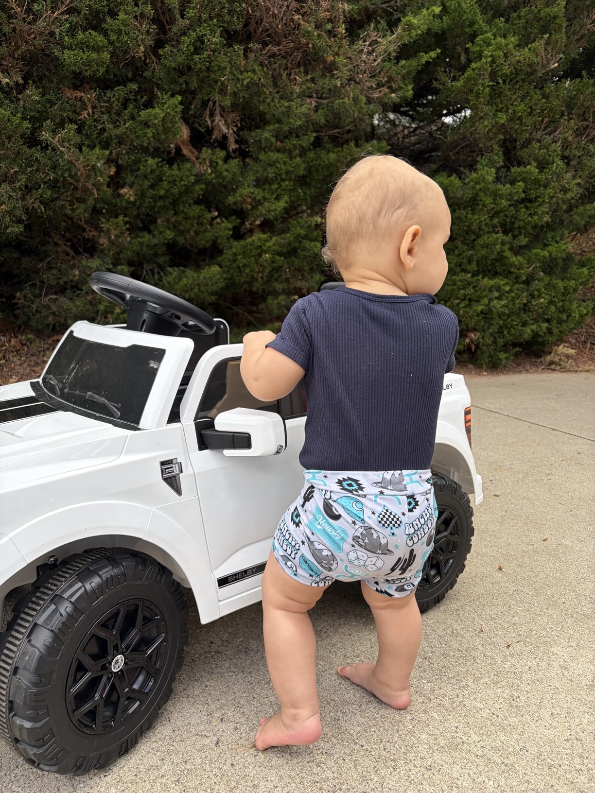 Hikiddo Licensed Ford Shelby F-150 Kids Ride on Car Truck, 12V Toddler Electric Car for Kids Ages 3-6 with Remote Control customer photo 1