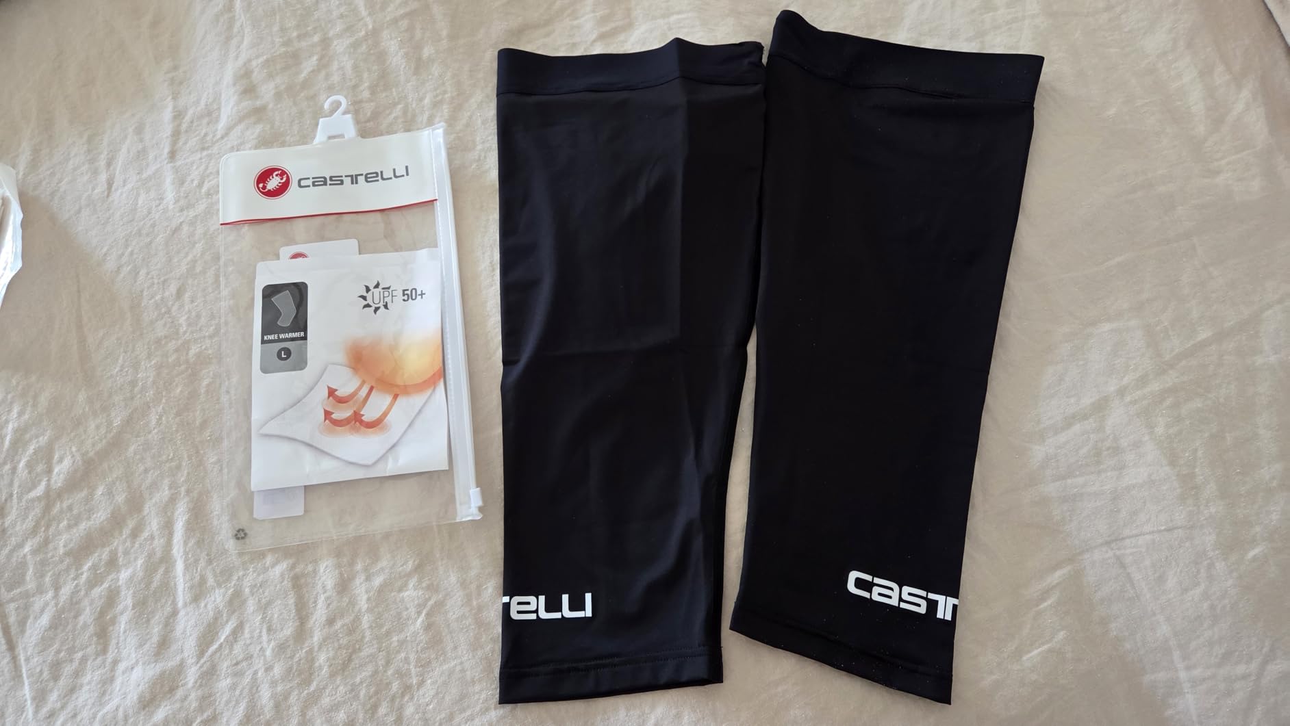 CASTELLI UPF 50 + Light Knee 2 Sleeves, UPF 50 Breathable Sleeve for Cycling, Road Biking & Gravel Riding, Men & Women customer photo 2