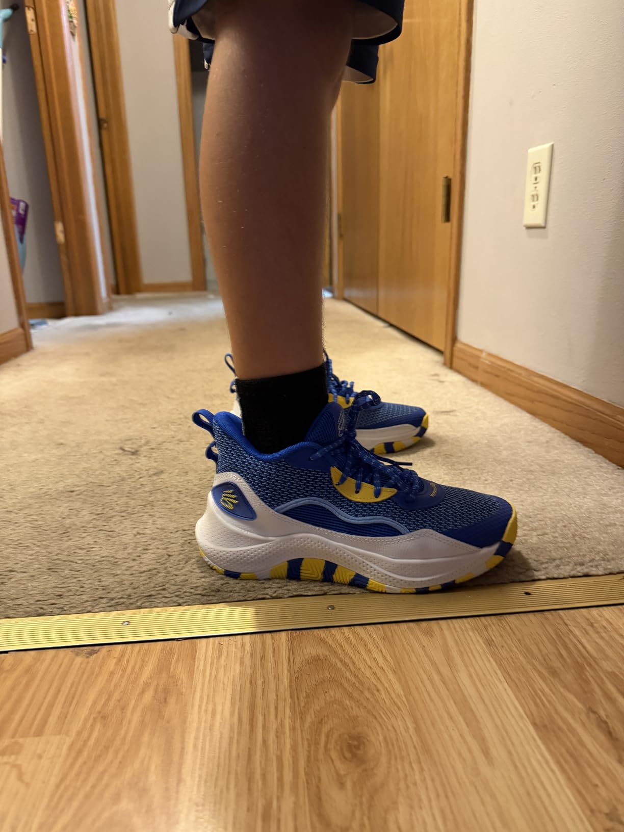 Under Armour Unisex-Child Grade School Curry 3z 24 customer photo 1