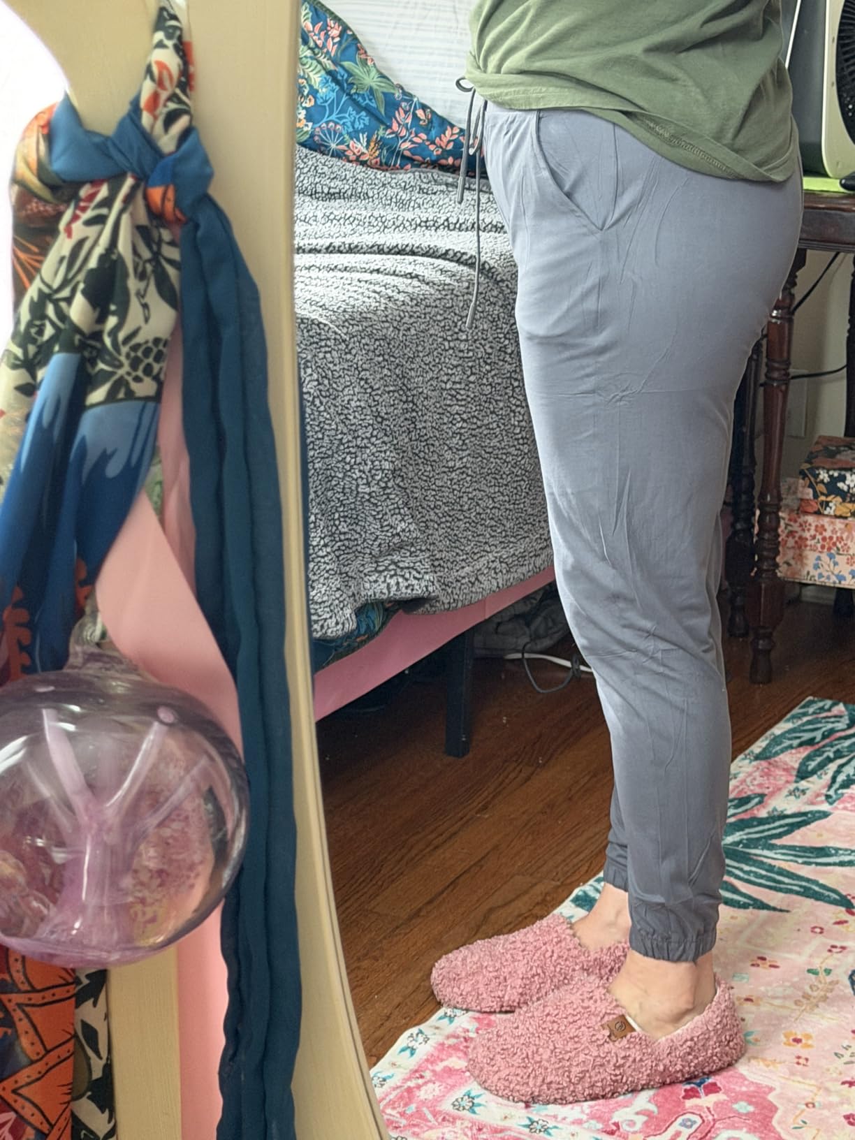 Walifrey Womens Joggers with Pockets, Drawstring Sweatpants Women for Lounging Jogging Workout and Gym customer photo 2