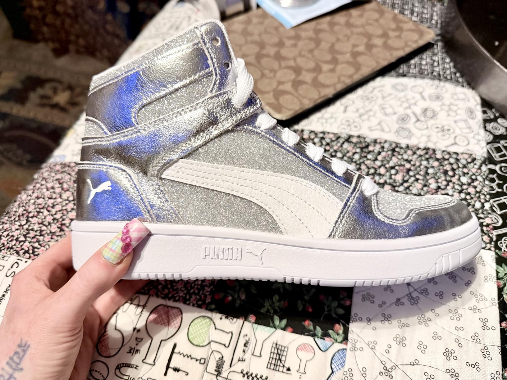 Under Armour Boys' Rebound Layup Mid Sneakers customer photo 1
