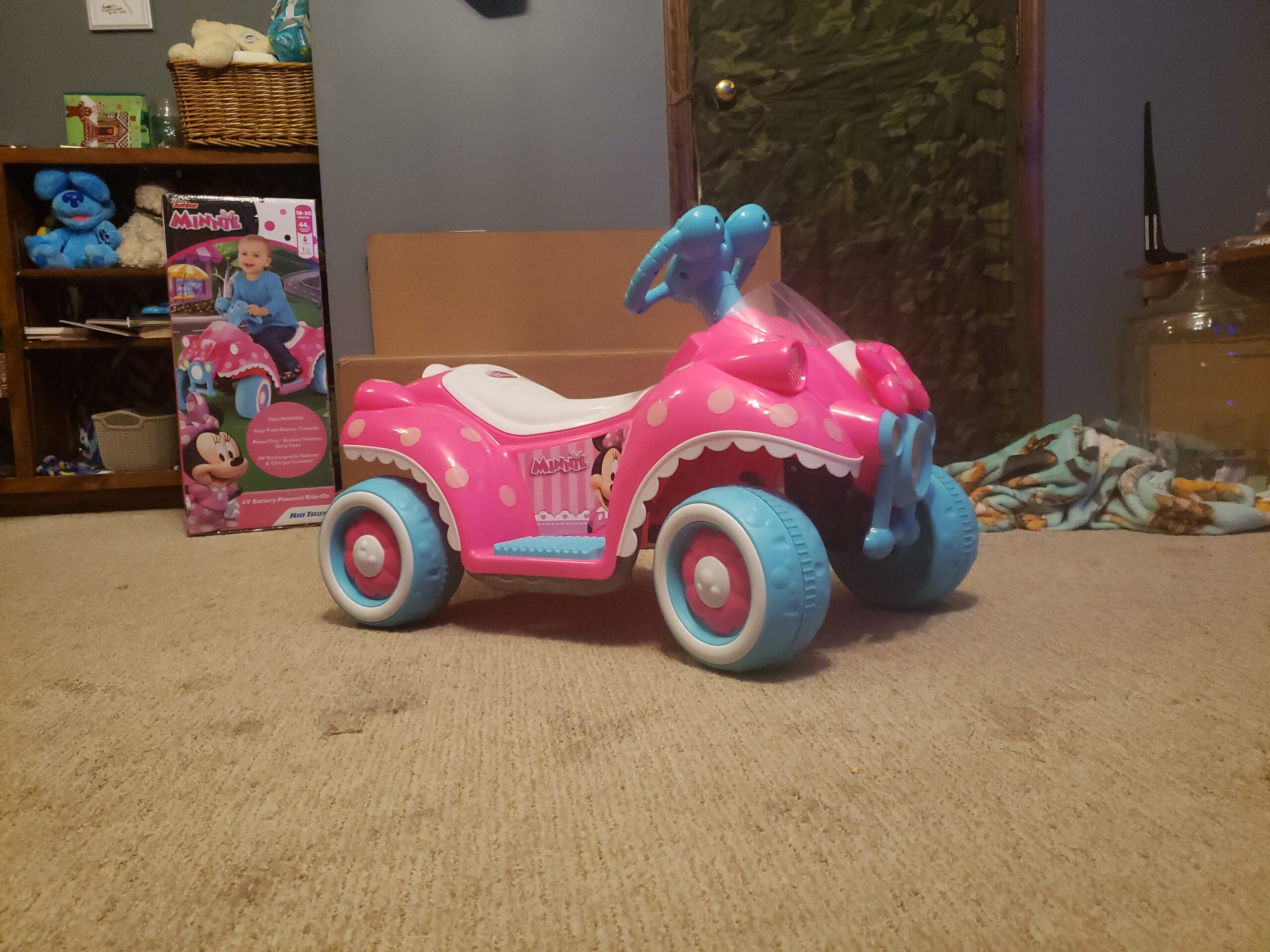 Kid Trax Royal Princess 6V Toddlers, Kids Ride On Toys - Toddler Girl Toys, Outdoor and Indoor, Electric Car for Kids to Drive, Easy Assembly, Gift for Toddlers, Max Weight of 44lbs, 18-30 Months Old customer photo 1