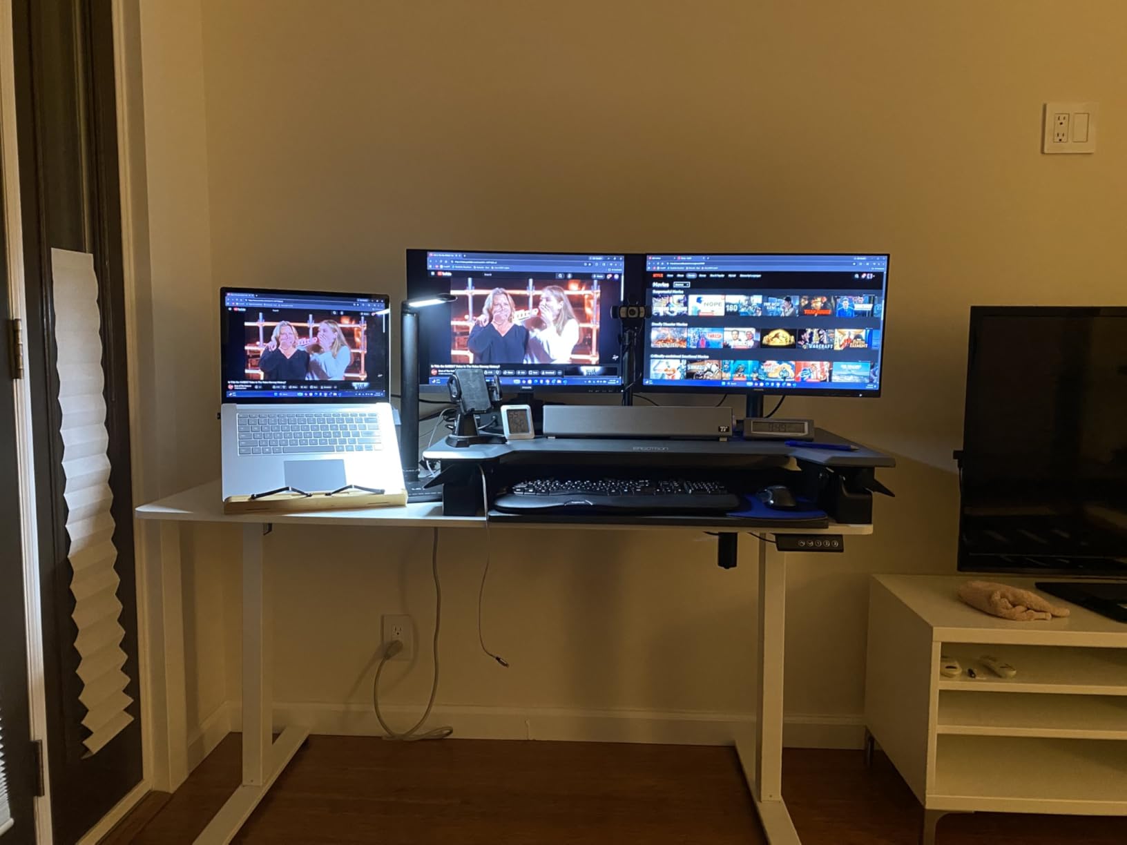 Veken 55 Inch Large Electric Standing Desk, Gaming Table, Black customer photo 1