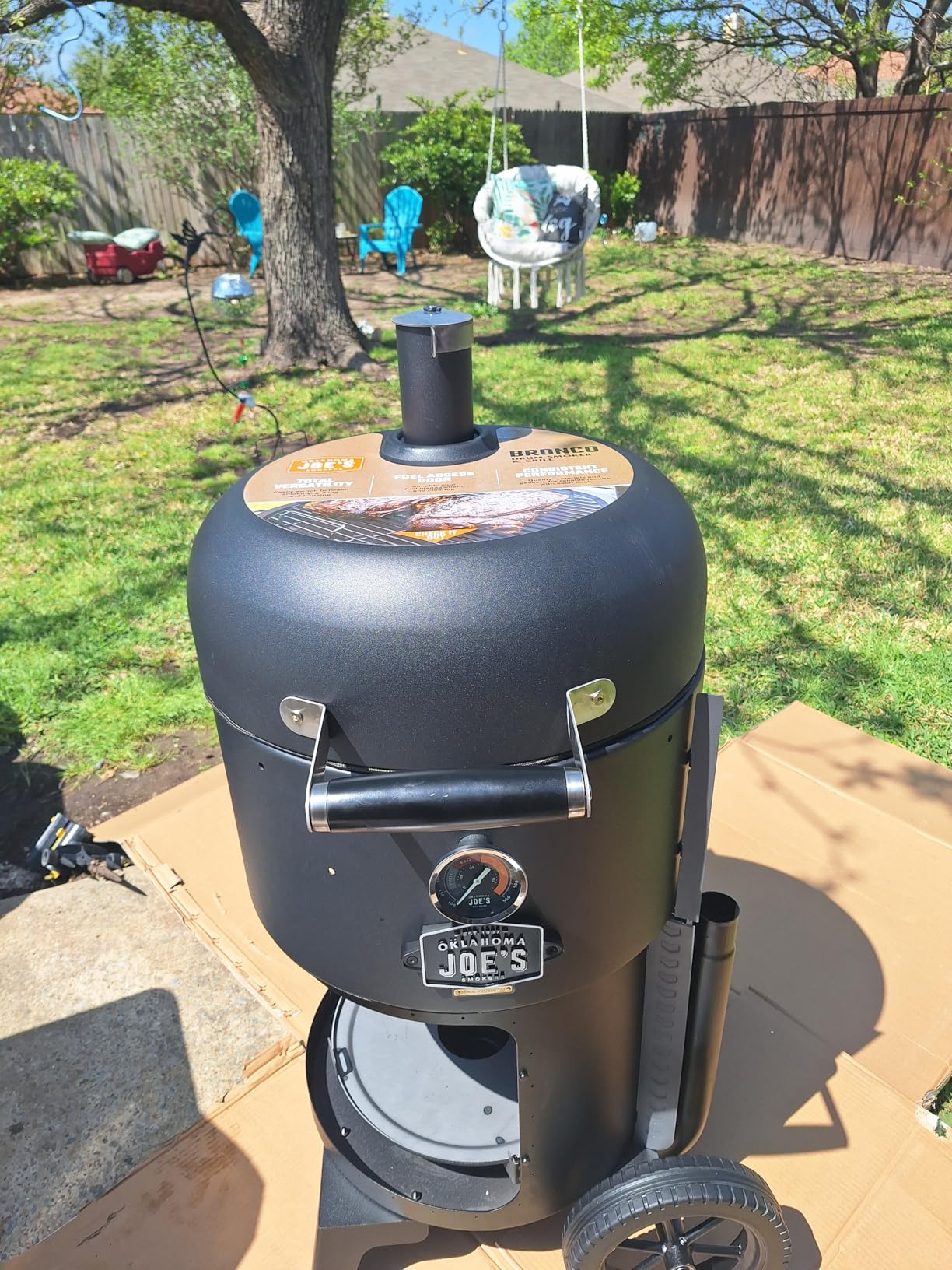 Oklahoma Joe's Bronco 18 in. Heavy Duty Charcoal Drum Smoker and Grill customer photo 1