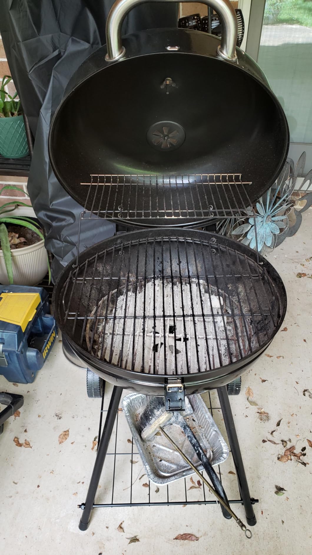 Grill Boss Charcoal Grill with Large 32-Inch Cooking Area - Includes Warming Rack, Side Shelves, Bottom Storage and Wheels for Outdoor BBQ, Tailgating, Camping & Backyard Grilling customer photo 2