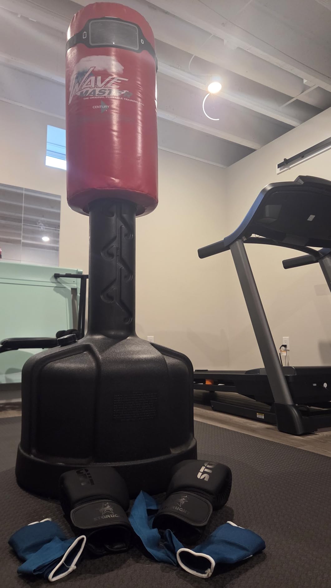 Boxing Phone Holder for Punching Bag - Heavy Bag Strap Mount with Punch Tracker, Fits All Hanging & Freestanding Bags, Works with PunchLab App (Free App Included) customer photo 1