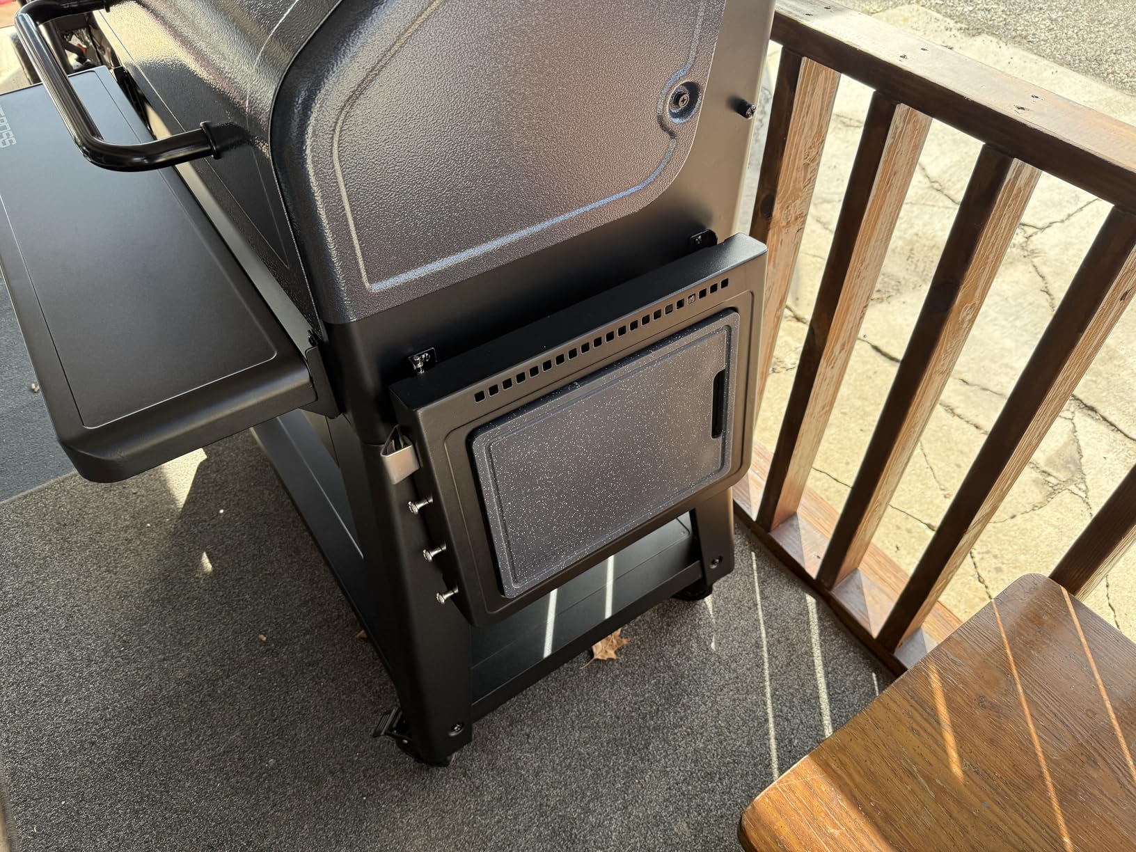 PIT BOSS 850 Navigator Series WiFi & Bluetooth Wood Pellet Grill & Smoker, Flame Broiler and LCD Digital Controller, 932-Sq. In. Cook Space, 180°F to 500°F Temp Range, Probe, 30 lb. Hopper, Blue customer photo 2