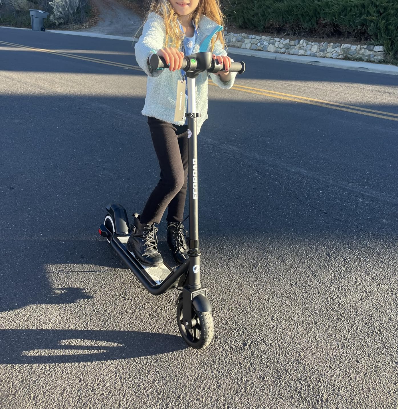 ECOROAD EK6 Kids Electric Scooter for 6-12, 3/6/10mph Speeds for Ultimate Comfort & Adjustable Height, 150W & Dual Brake Safety Electric Scooter, for Outdoor Play, Park Rides (Rider:3.9-5.2 FT) customer photo 1