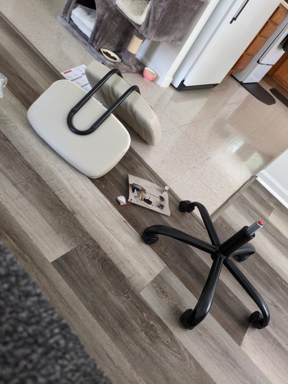 Sweetcrispy Small Office Desk Chair - Armless PU Leather with Comfy Lumbar Support, Height Adjustable Rolling Swivel Task for No Arms, for Adult, Student, Bedroom, Home, Vanity, Beige White customer photo 2