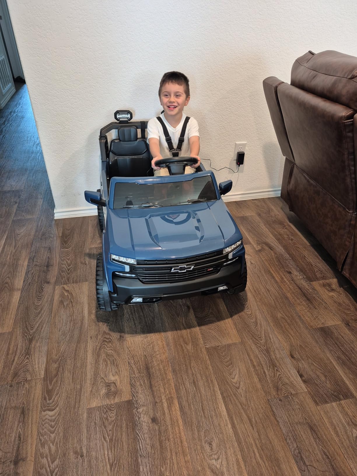 First Ride On 24V 2 Seater Ride on Toys Licensed Chevrolet Silverado, Electric Vehicle with Remote Control and Seat Belts, Electric Ride on Truck with Trunk, Bluetooth and LED Lights customer photo 2
