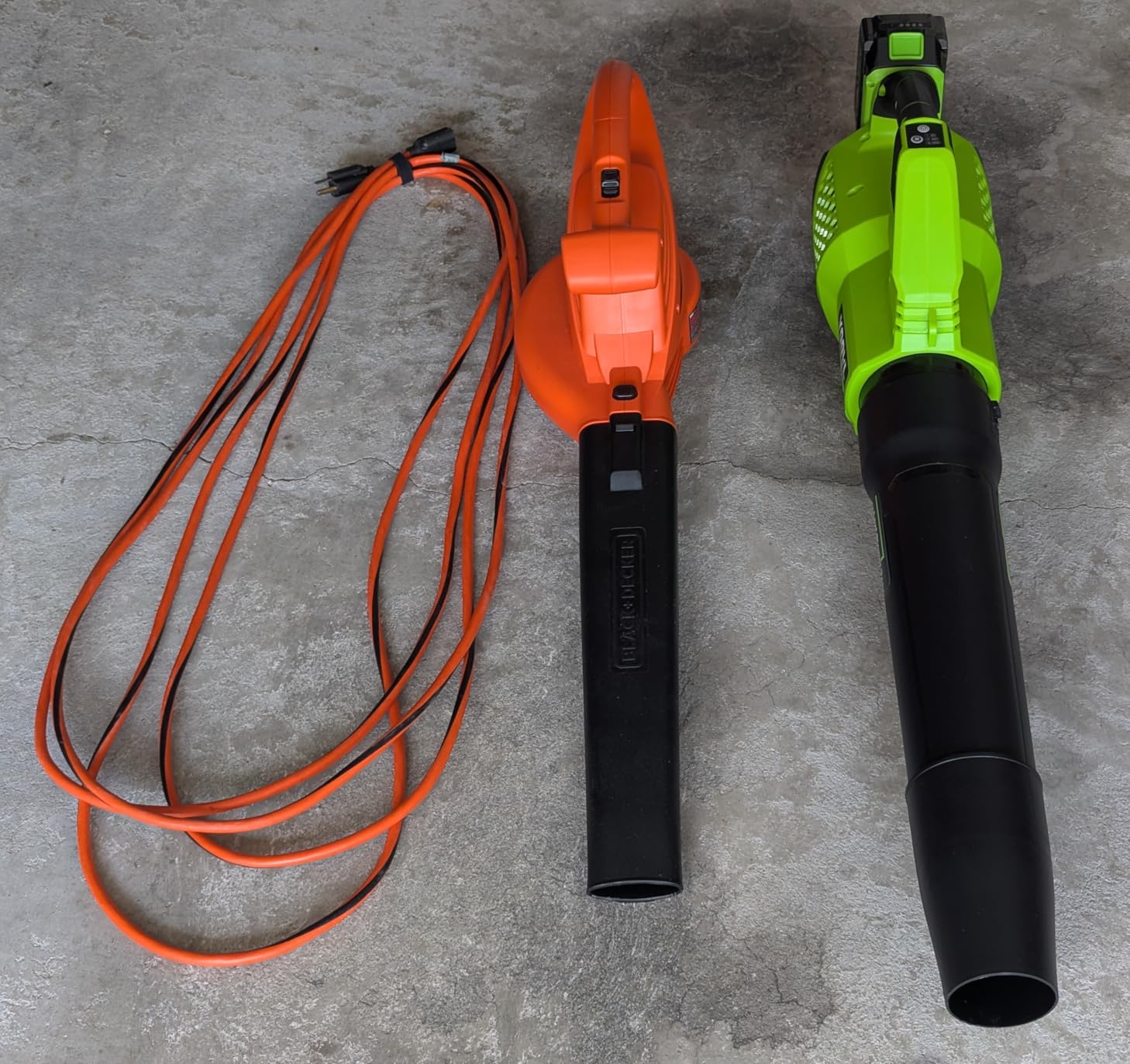Leaf Blower Cordless, 650CFM Electric Leaf Blowers with 2 x 5.2Ah Batteries and Charger, 3 Speed Modes, 1 x Adjustable Shoulder Strap, Powerful Blowers for Lawn Care, Patio, Dust, Blowing Leaves customer photo 2