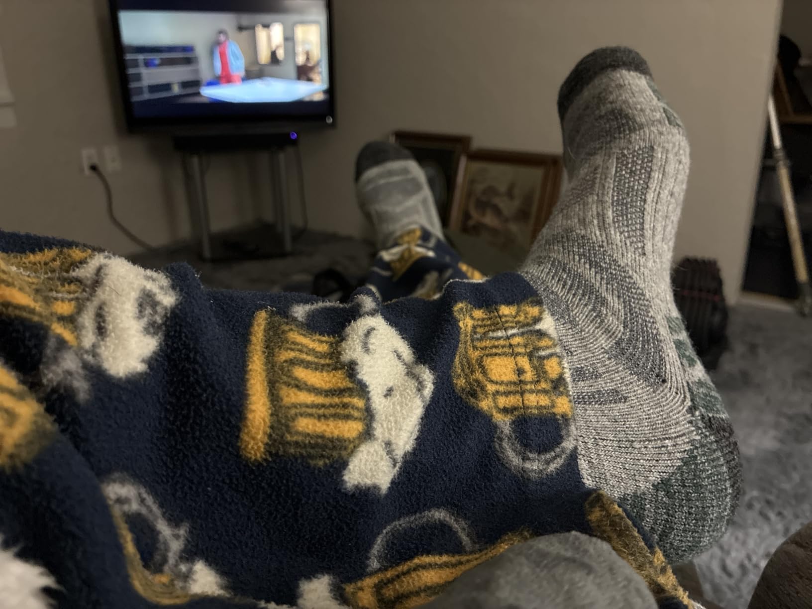ANTSANG Merino Wool Hiking Socks, Enhanced Breathability, Targeted Cushion Thermal Socks for Men and Women, 5 Pairs customer photo 1