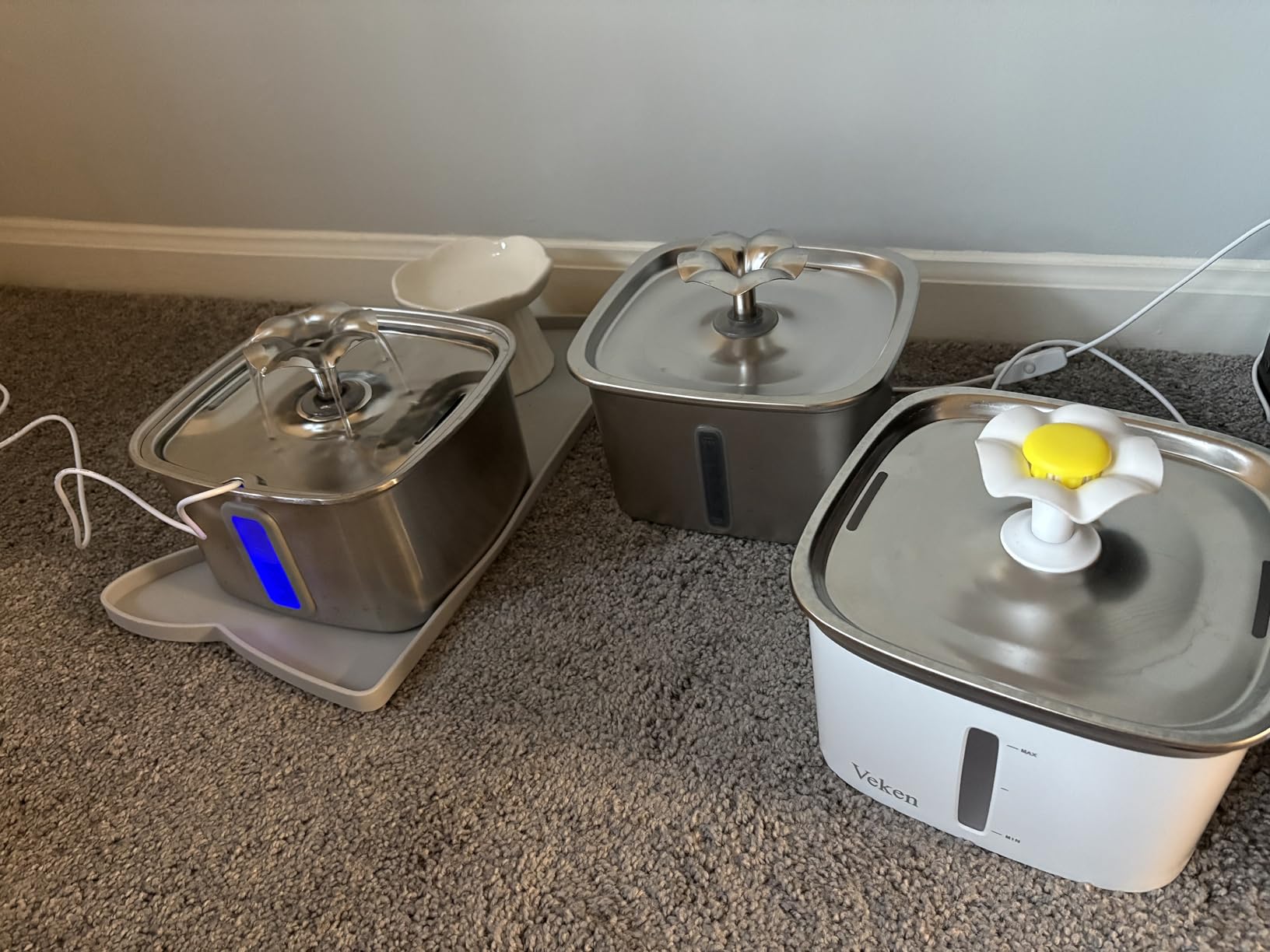 Veken Innovation Award Winner Stainless Steel Cat Water Fountain, 108oz/3.2L Automatic Pet Fountain Dog Water Dispenser with 3 Replacement Filters & Silicone Mat, Gifts for Cats, Dogs (Silver) customer photo 2
