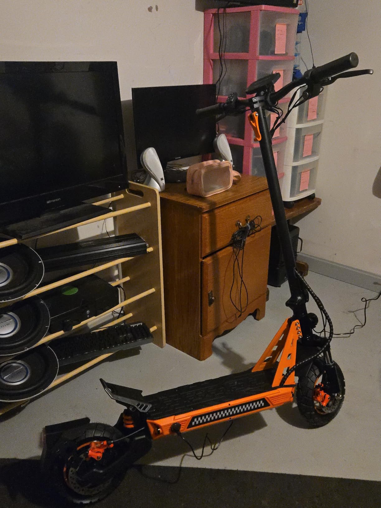 Electric Scooter Adults, Max Speed 28-31MPH, 28-31Miles, 10'' Offroad Tire, 1000-1200W Motor, Shock Absorption, 330LBS, Foldable for Adults Commuting (ANSI/CAN/UL/ULC 2272/2271) Black&Orange customer photo 1