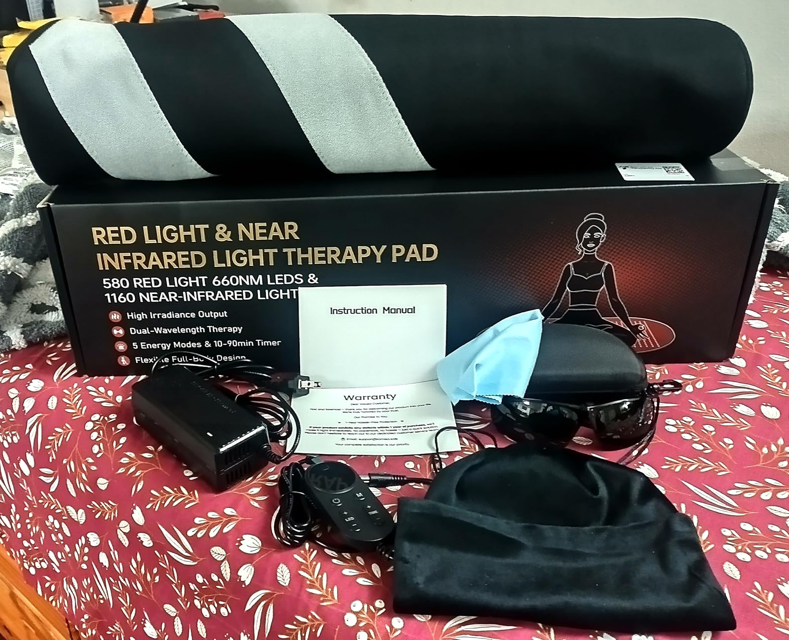 43'' x 26'' Red Light Therapy Mat for Body, 580 LEDs Near Infrared Light Therapy Pad Adjustable 10-90 min Timer, 660nm & 850nm Home Red Light Therapy for Back Belly Knee, 60W with Glasses customer photo 2
