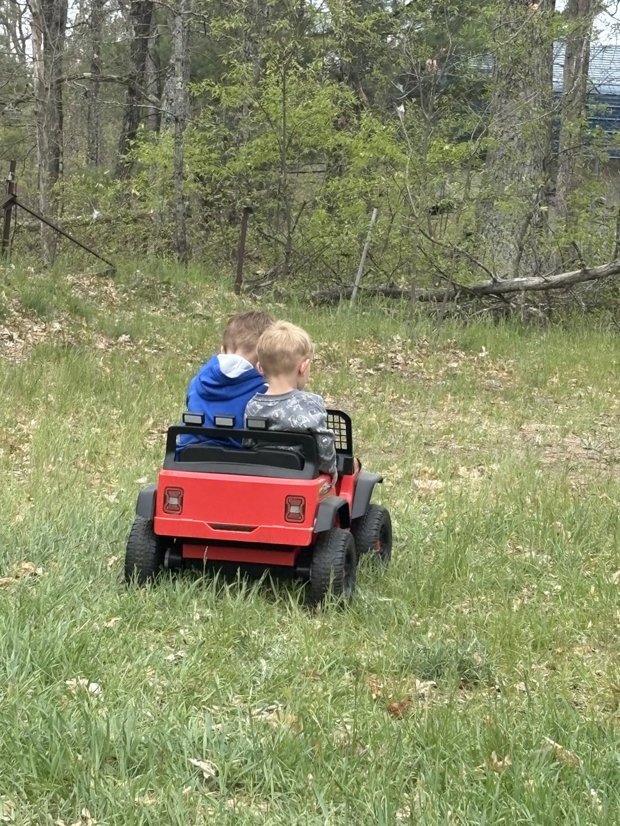 24V Jeep Power Wheels w/Remote Control, 4WD Ride on Truck Car, 3 Speed, Bluetooth Music, Wide Seat, Spring Suspension, LED Light, Birthday for Boys Girls Toddler (D-Black) customer photo 2