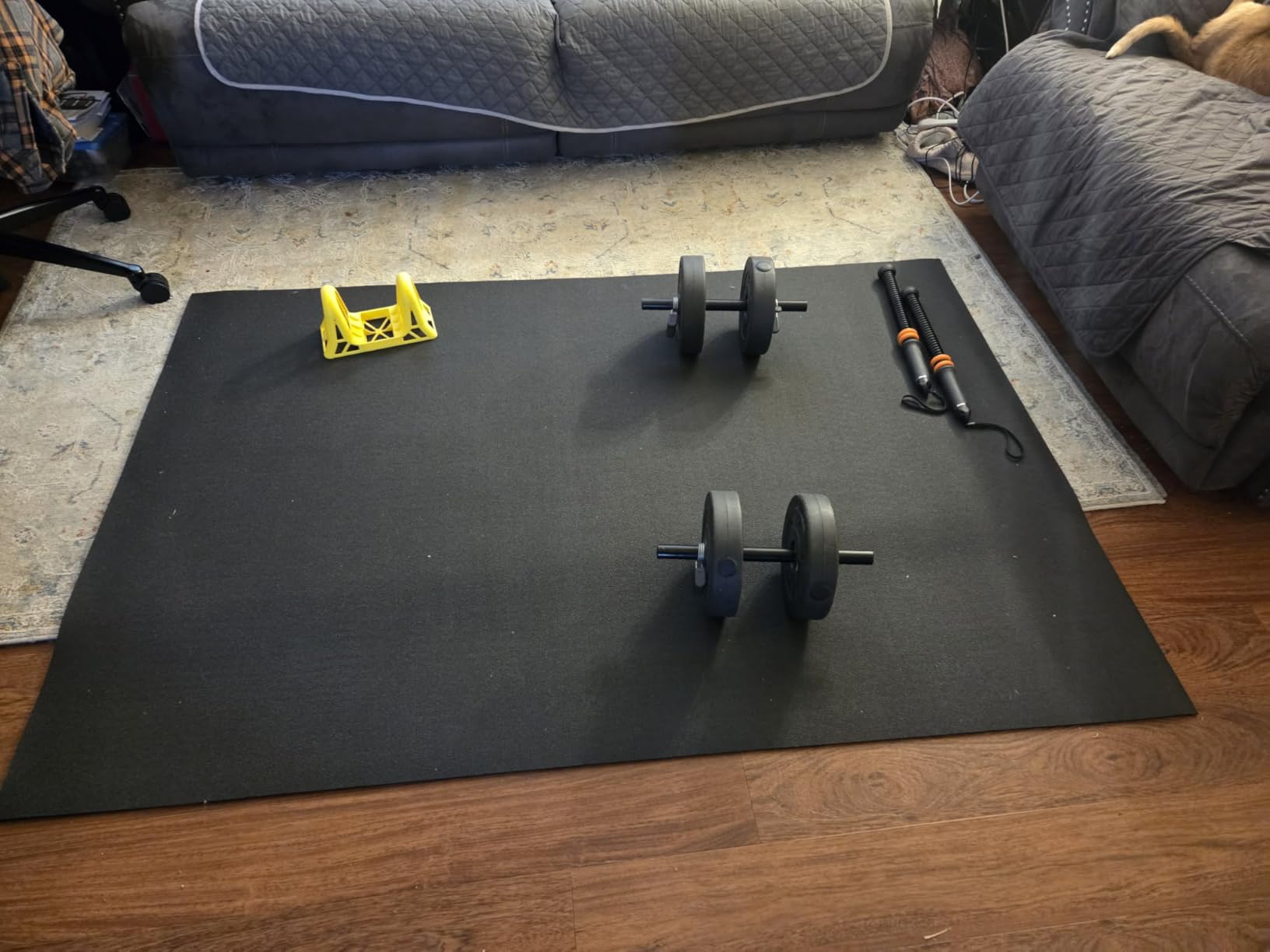 Rendpas Large Exercise Mat for Home Gym, 6'x4'/7'x5'/8'x6'/9'x6'/10'x6'/12'x6' (8mm) Extra Thick Workout Mat, High-Density PVC, Non-Slip, Shock Absorption for Cardio, Weights & Jump Rope customer photo 1