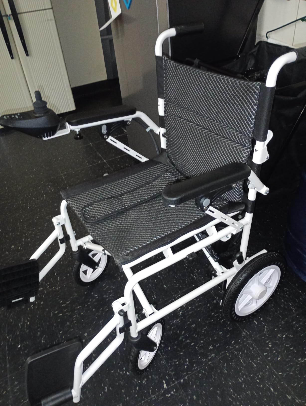 [2026 Upgrade] Hassky Electric Wheelchair for Adults Foldable, 15 Miles Range Motorized Wheelchair, All Terrain Power Wheelchairs for Seniors Supports Up to 350 lbs Black customer photo 1