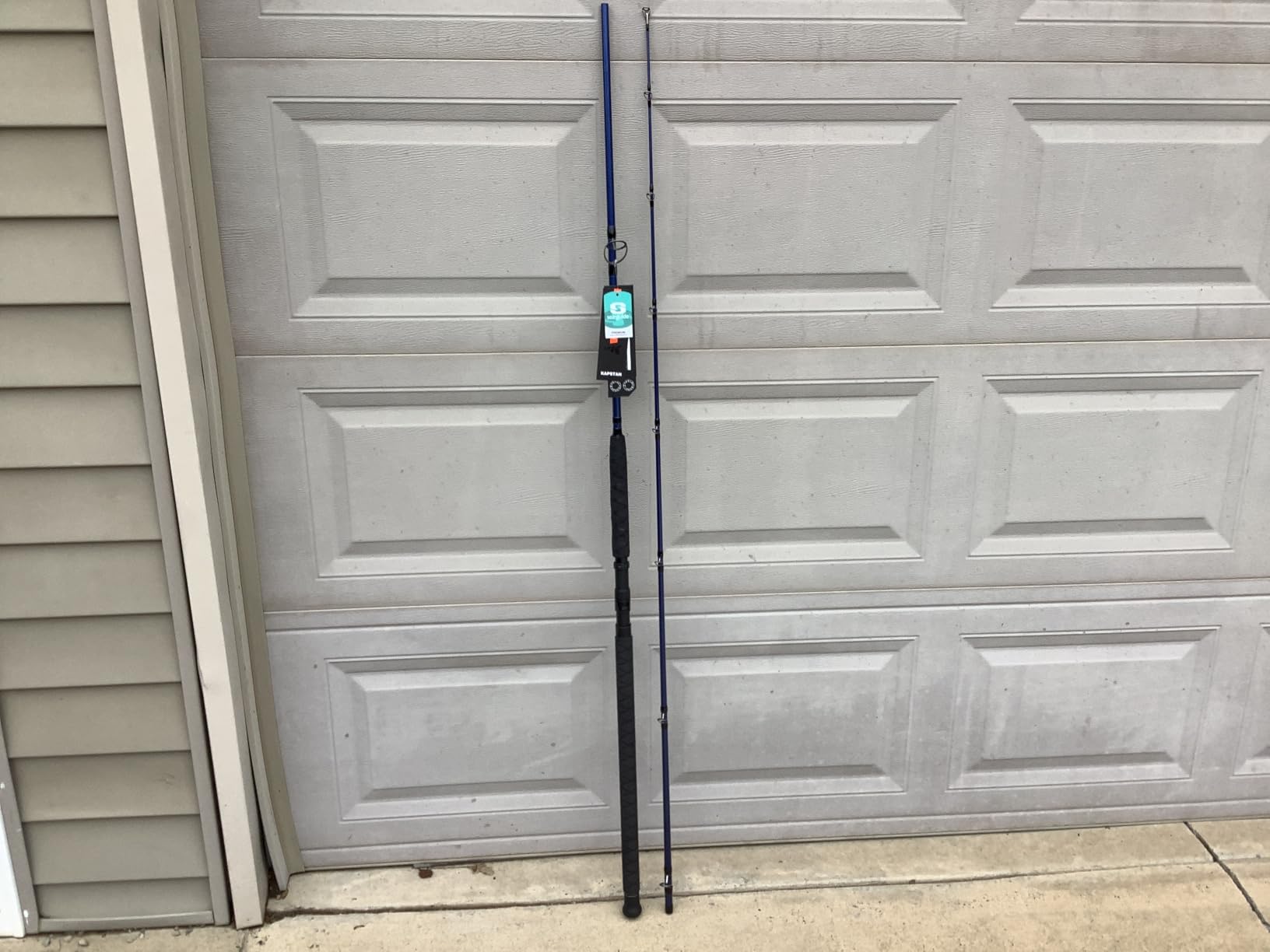 KastKing Kapstan Saltwater Spinning Rod, Boat & Surf Fishing Rod, Lightweight S-Curve Graphite Blanks, Stainless-Steel Double-Foot Guides, Aluminum/Graphite Locking Reel Seat, 2-Piece PTS Rod customer photo 1