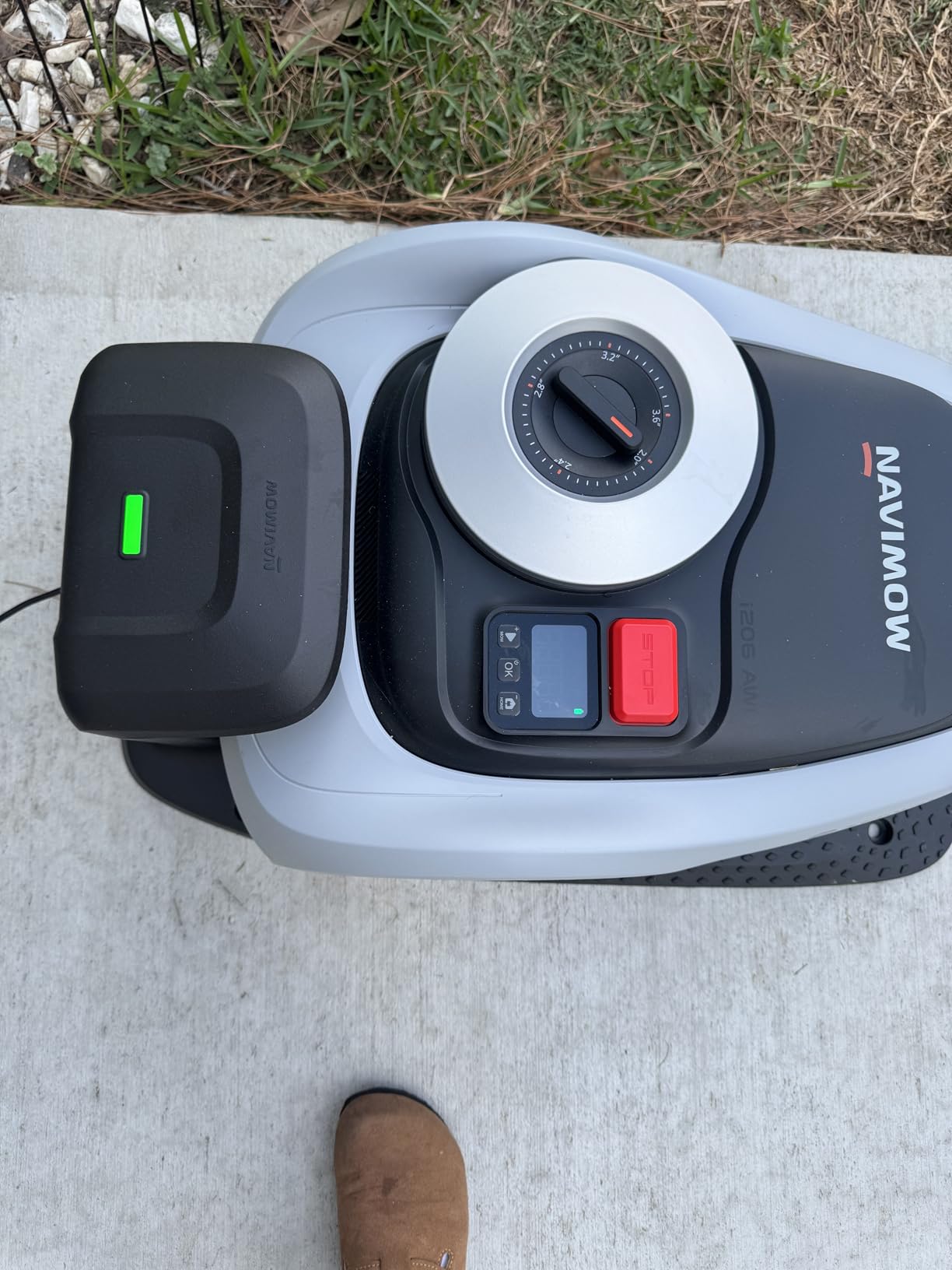 Segway Navimow i206 AWD Robot Lawn Mower (New i105N), Wire-Free Robotic Mower, All-Wheel Drive for 45% Slopes, Auto Mapping, NRTK + Vision, 2-3.6 in Cutting Height, Covers 0.15 Acre customer photo 2
