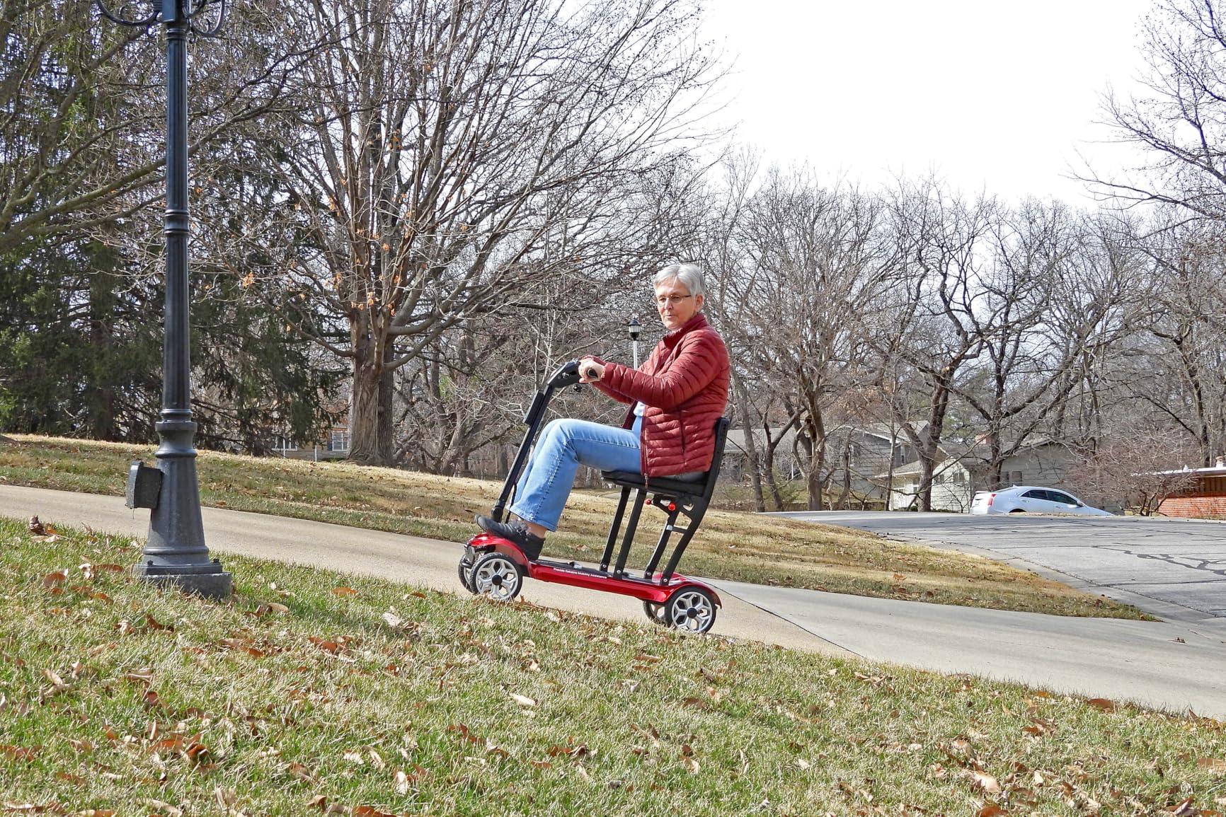 Aotedor Lightweight Mobility Scooter for Seniors, 36 lbs, 22-Mile Range customer photo 1