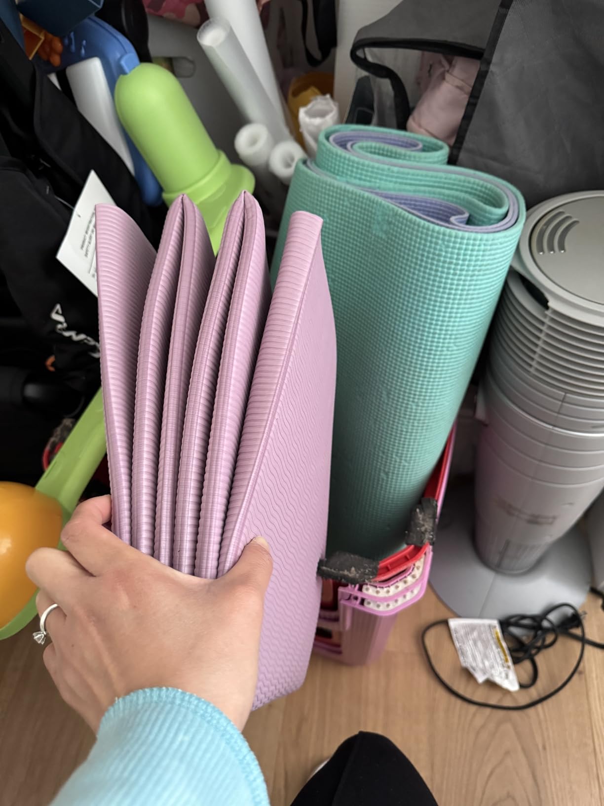 Foldable Yoga Mat Thick Non-Slip Exercise Mat - Packable Travel Fitness Mat with Carrying Bag for Yoga, Pilates, Workout, Home & Gym customer photo 1