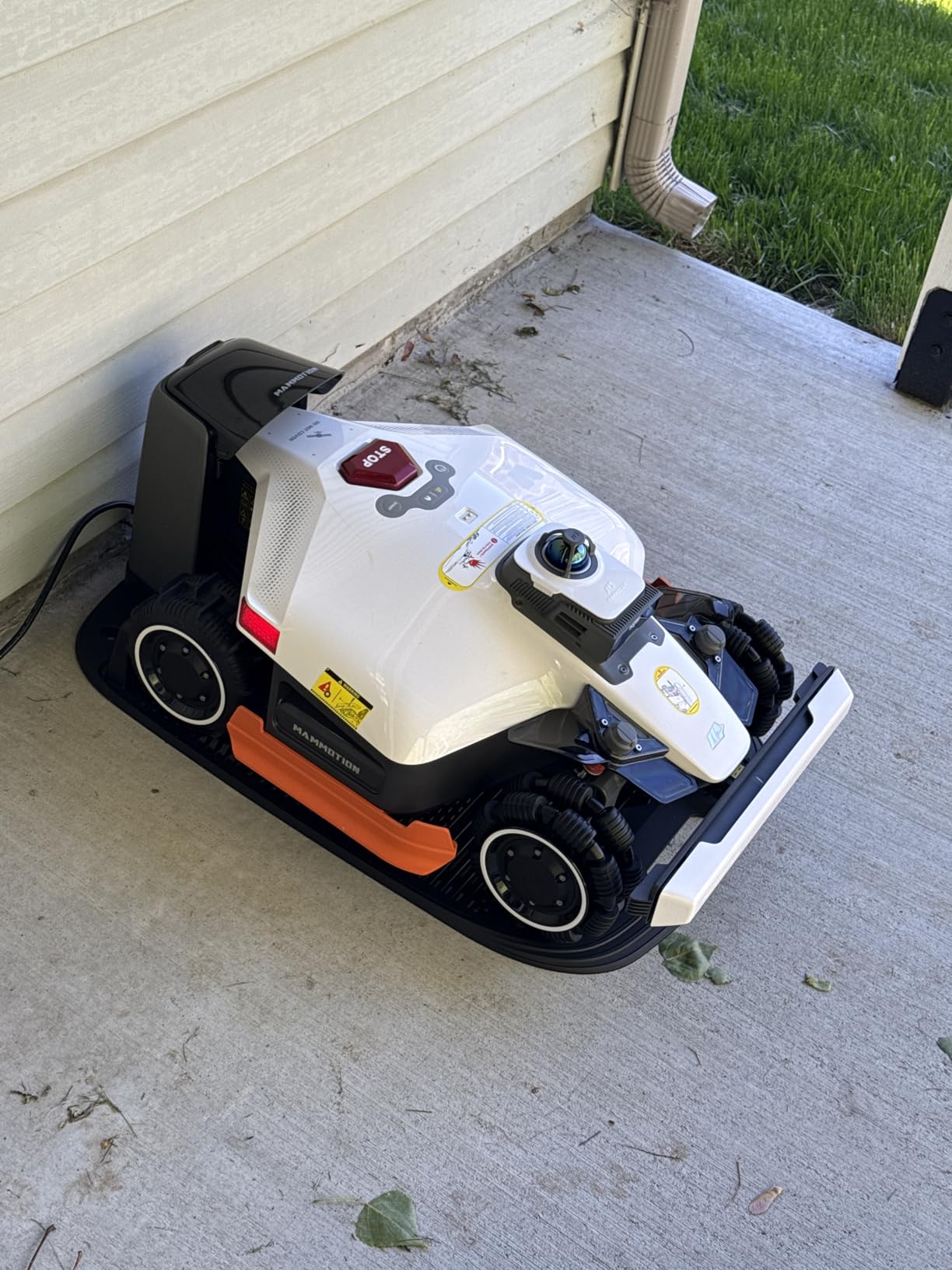 Mammotion LUBA 3 AWD 5000H Robot Lawn Mower for 1.25 Acres, 360 LiDAR+NetRTK+AI Vision Tri-Fusion Positioning, All-Wheel-Drive for 80% Slopes, 50 Multi-Zone Management customer photo 1