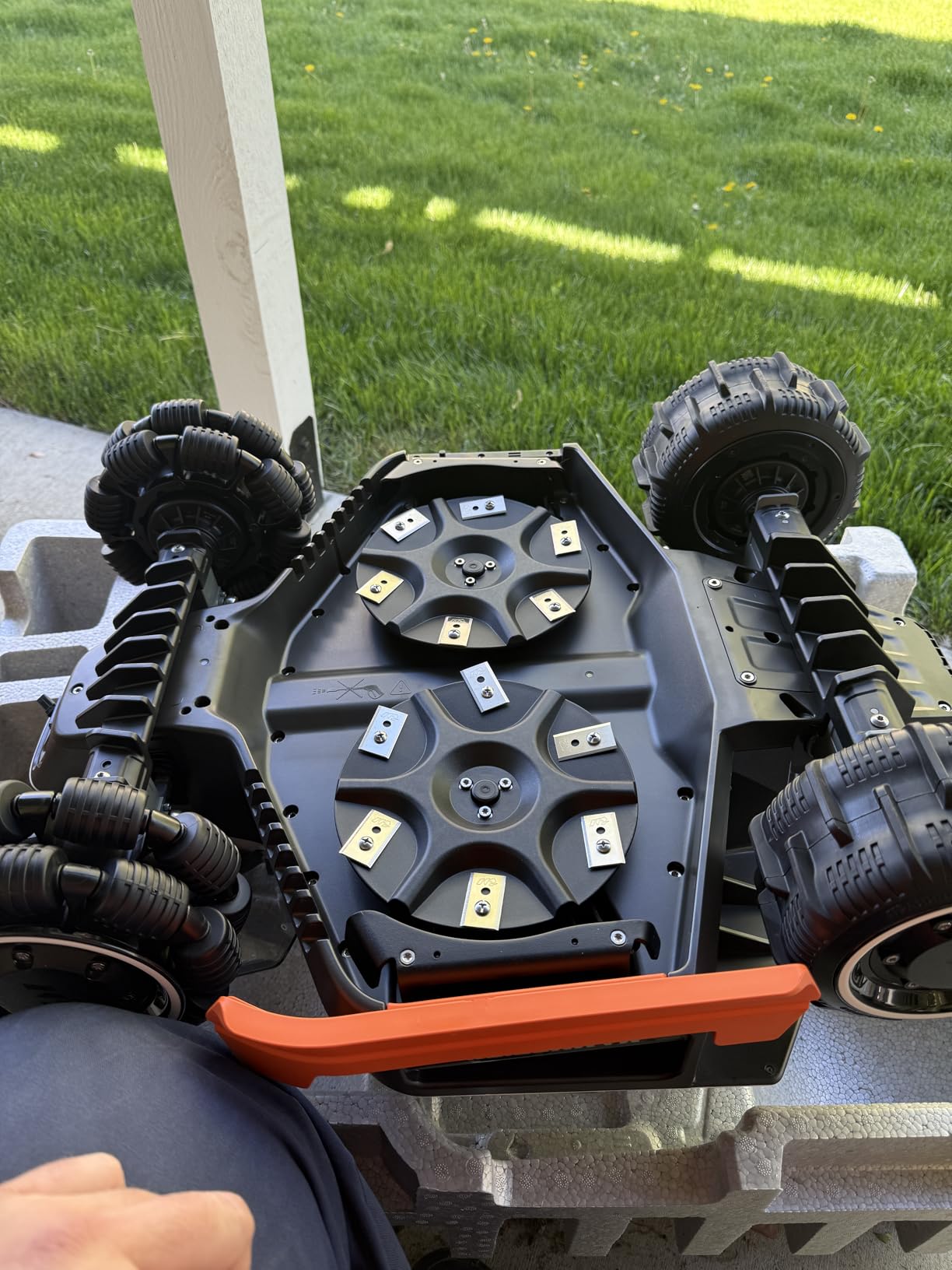 Mammotion LUBA 3 AWD 5000H Robot Lawn Mower for 1.25 Acres, 360 LiDAR+NetRTK+AI Vision Tri-Fusion Positioning, All-Wheel-Drive for 80% Slopes, 50 Multi-Zone Management customer photo 2