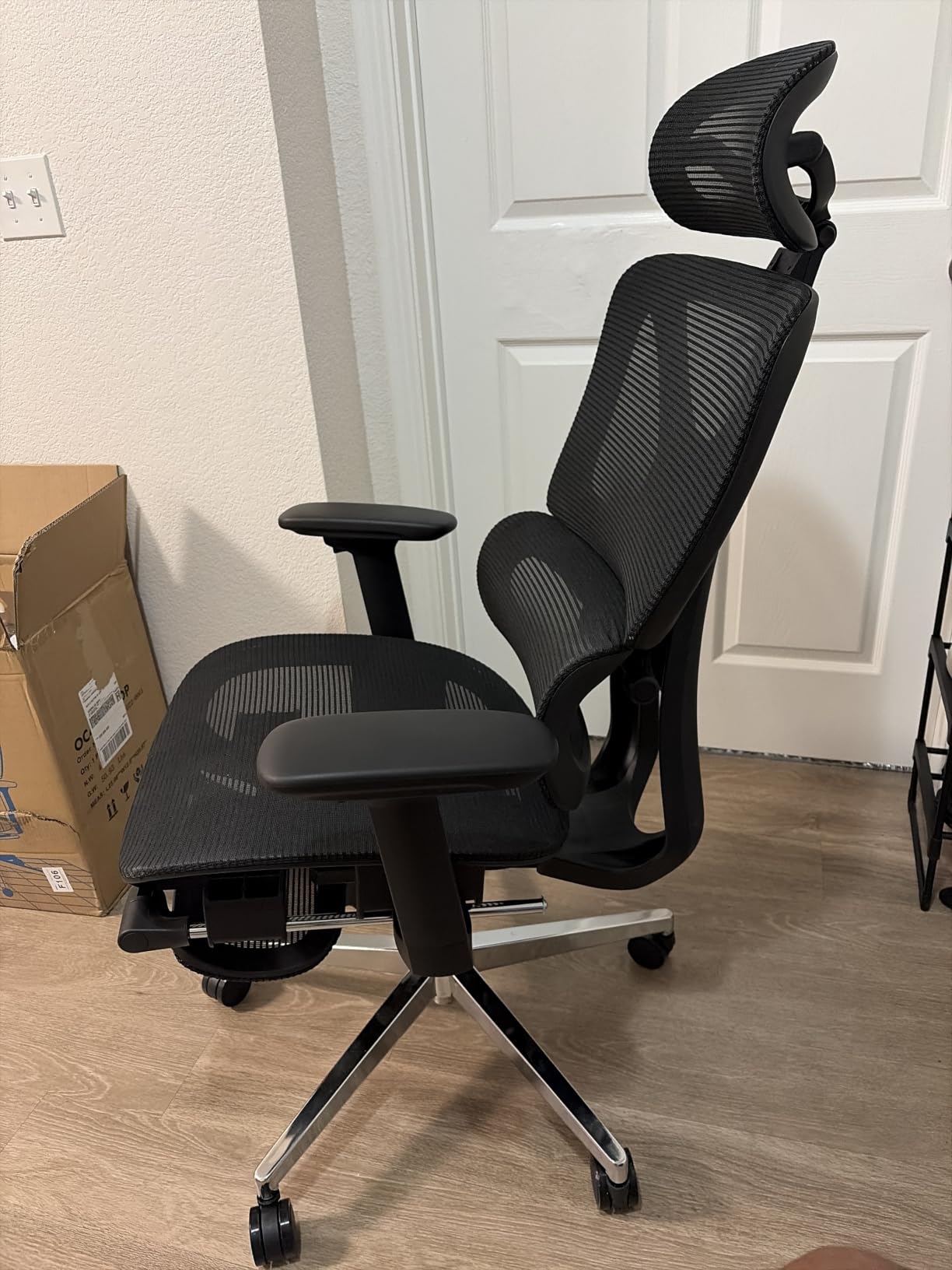 FLEXISPOT ErgoX Max Ergonomic Office Chair Black - Aluminum Alloy Frame & Base, 661 lb Capacity, 5D Armrests, 4D Adaptive Lumbar & 4D Headrest customer photo 2