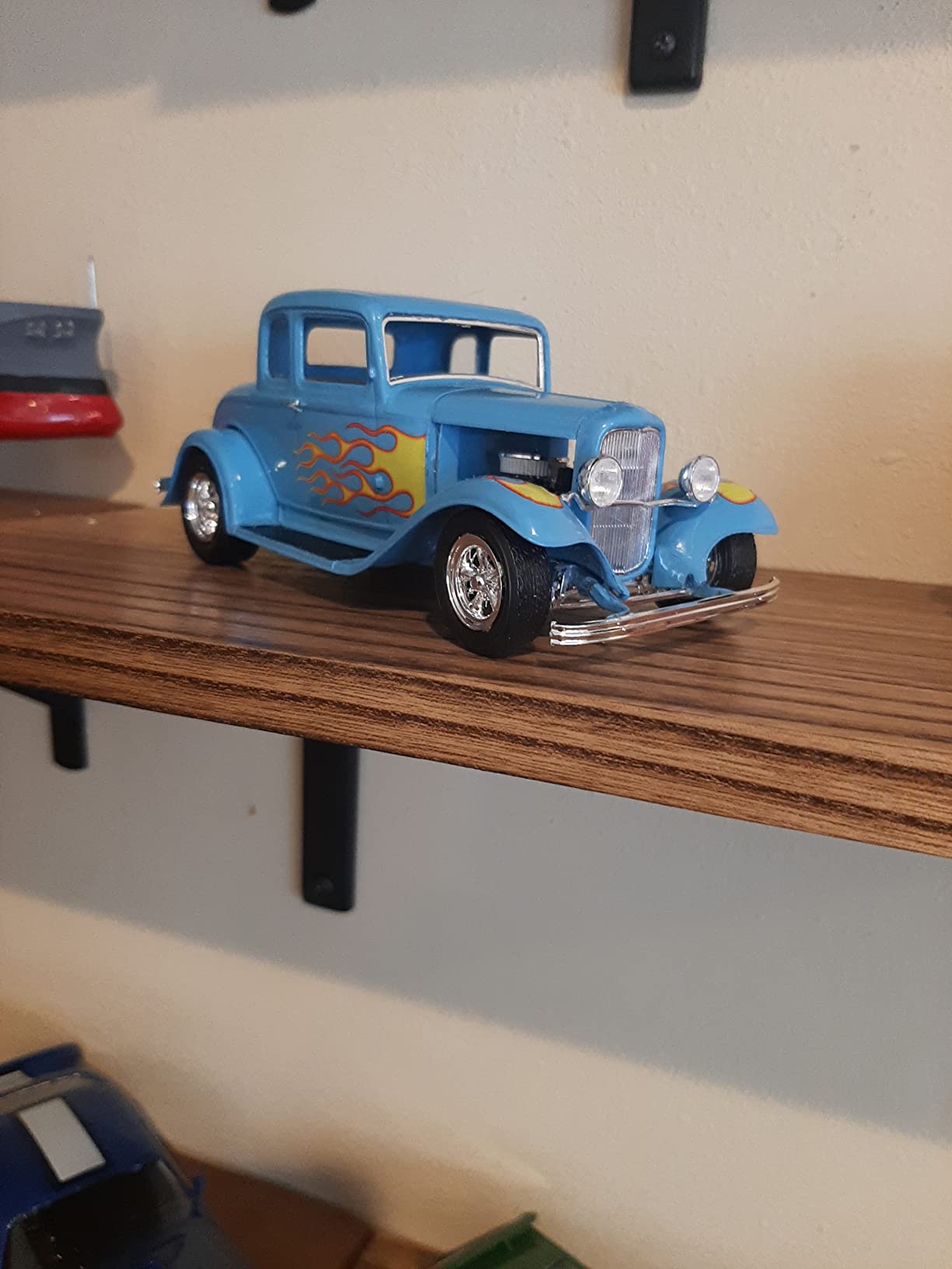 Revell 1932 Ford 5 Window Coupe 2N1 Car Model Building Kit 1:25 Scale, 191 Parts, Skill Level 5 customer photo 2