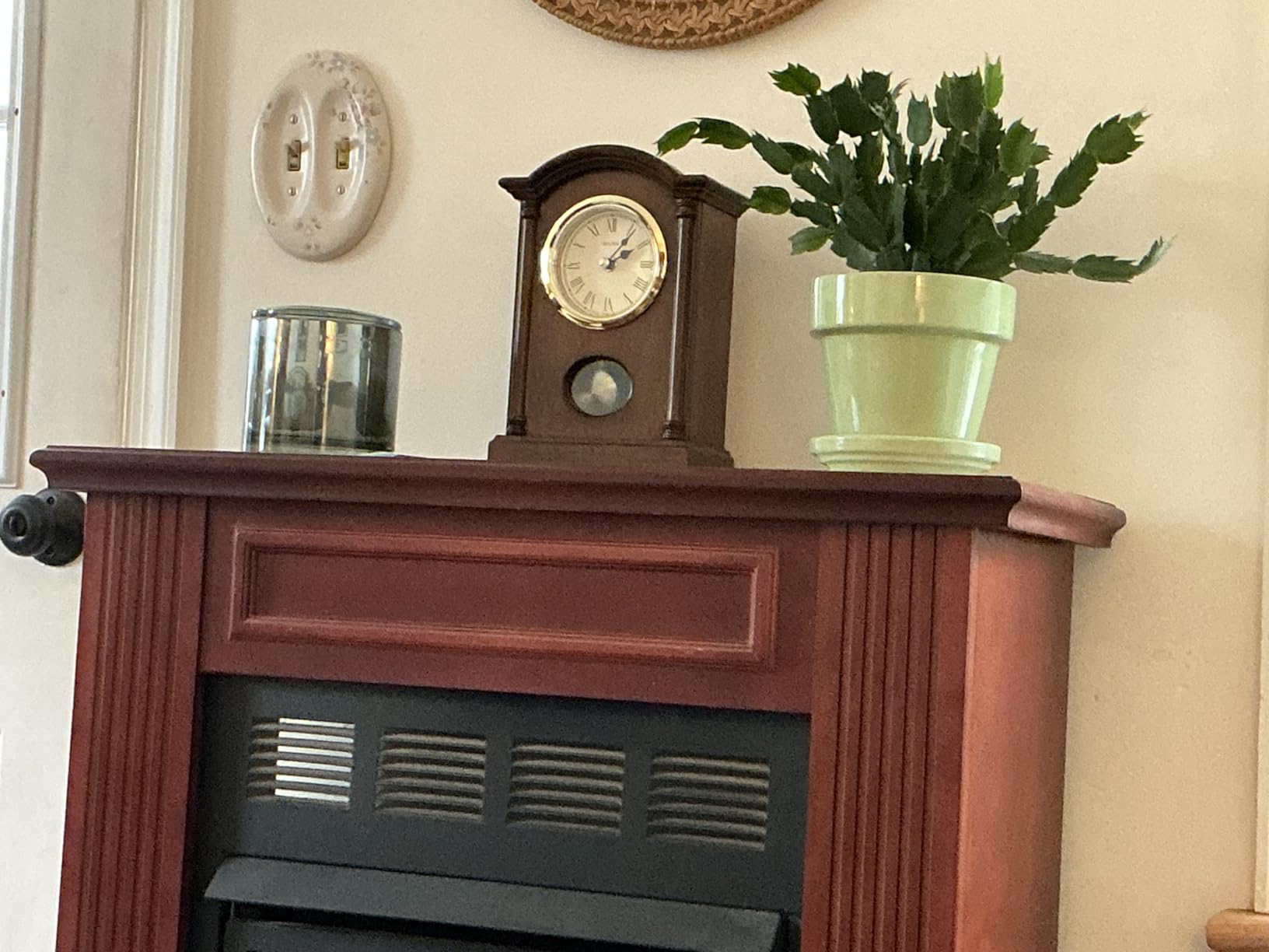 Bulova Dalton Chiming Pendulum Table Clock - Walnut Finish customer photo 1