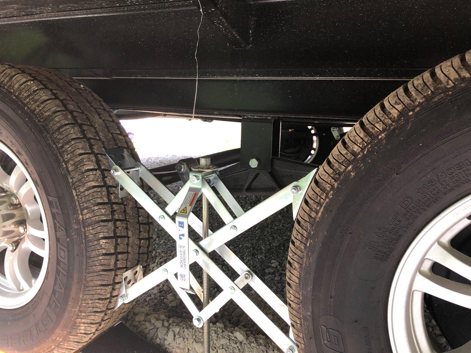 BAL 28014 X-Chock Tire Locking Chock - Extended (0149.1058), Silver customer photo 1