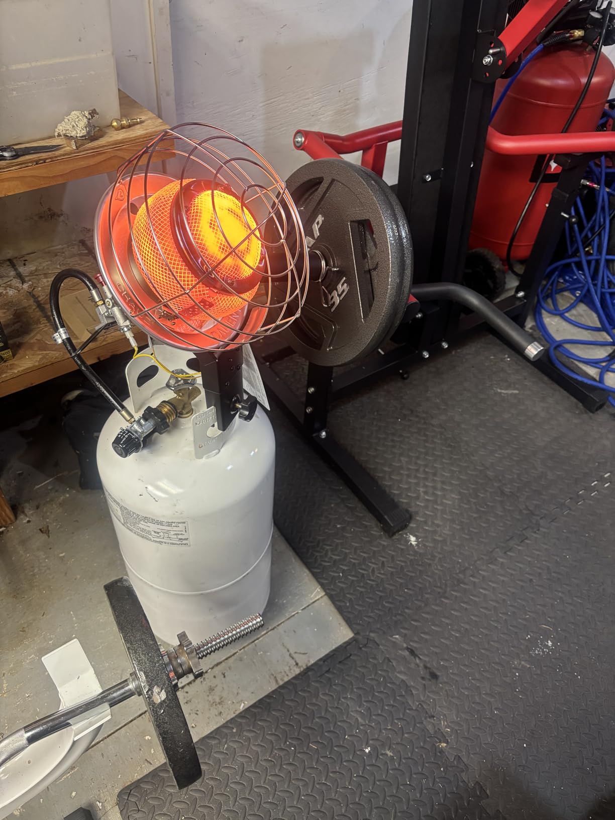 Mr. Heater Original 540-Degree 45,000 BTU Tank Top Radiant Propane Heater customer photo 1