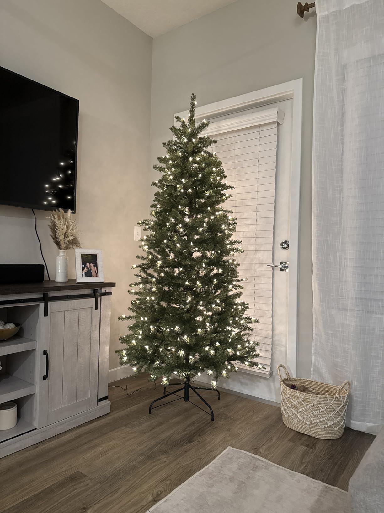 Puleo International 7.5ft Pre-Lit Slim Fraser Christmas Tree with 500 Warm White LED Lights, 1453 Realistic Dense Branch Tips, Easy Setup Artificial Trees with Sturdy Metal Stand customer photo 2