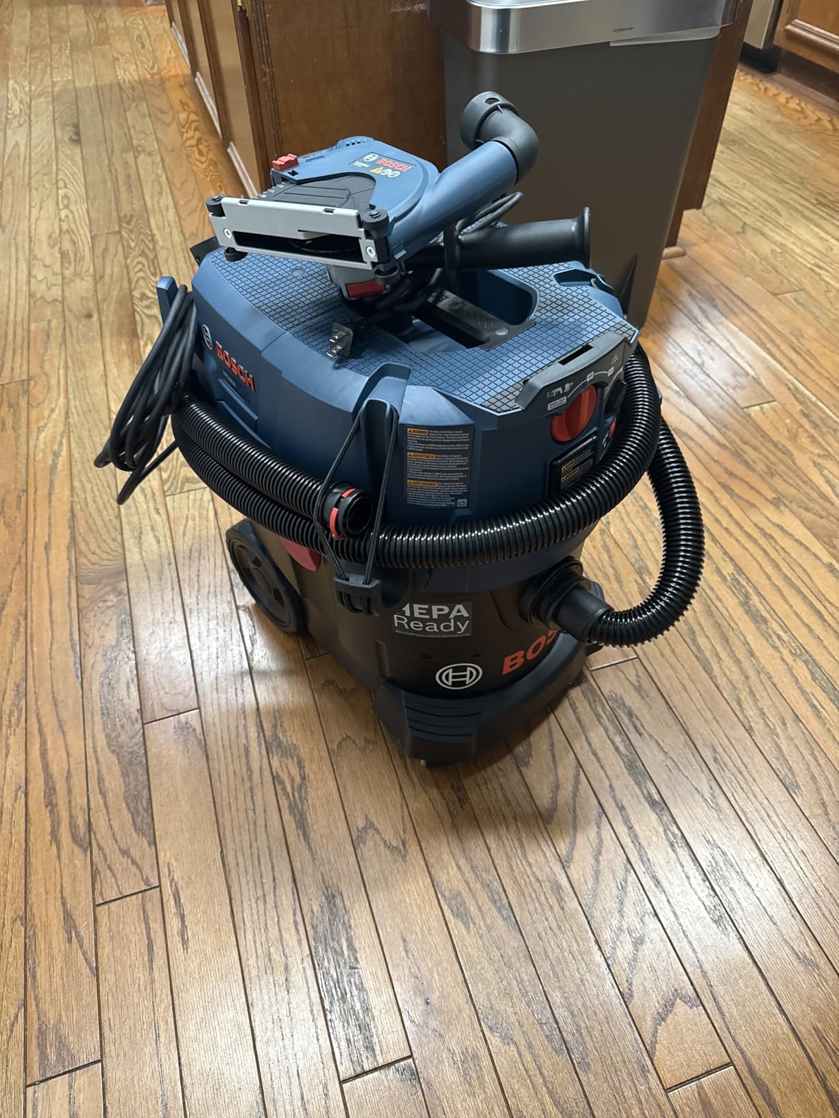 Bosch Vacuum Cleaner VAC090AH Portable 9 Gallon Dust Extractor with Auto Filter Clean and HEPA Filter customer photo 1
