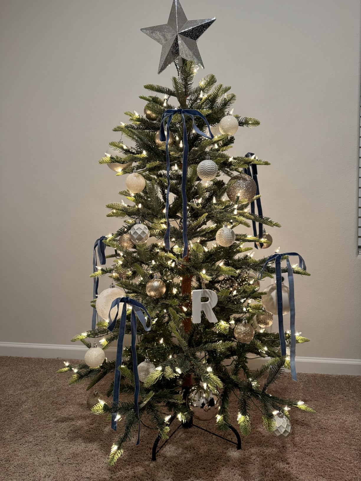 Puleo International 4.5ft Pre-Lit Aspen Fir Artificial Christmas Tree with 250 Clear Lights, 411 Realistic Dense Branch Tips, Easy Setup Artificial Trees with Sturdy Metal Stand customer photo 1