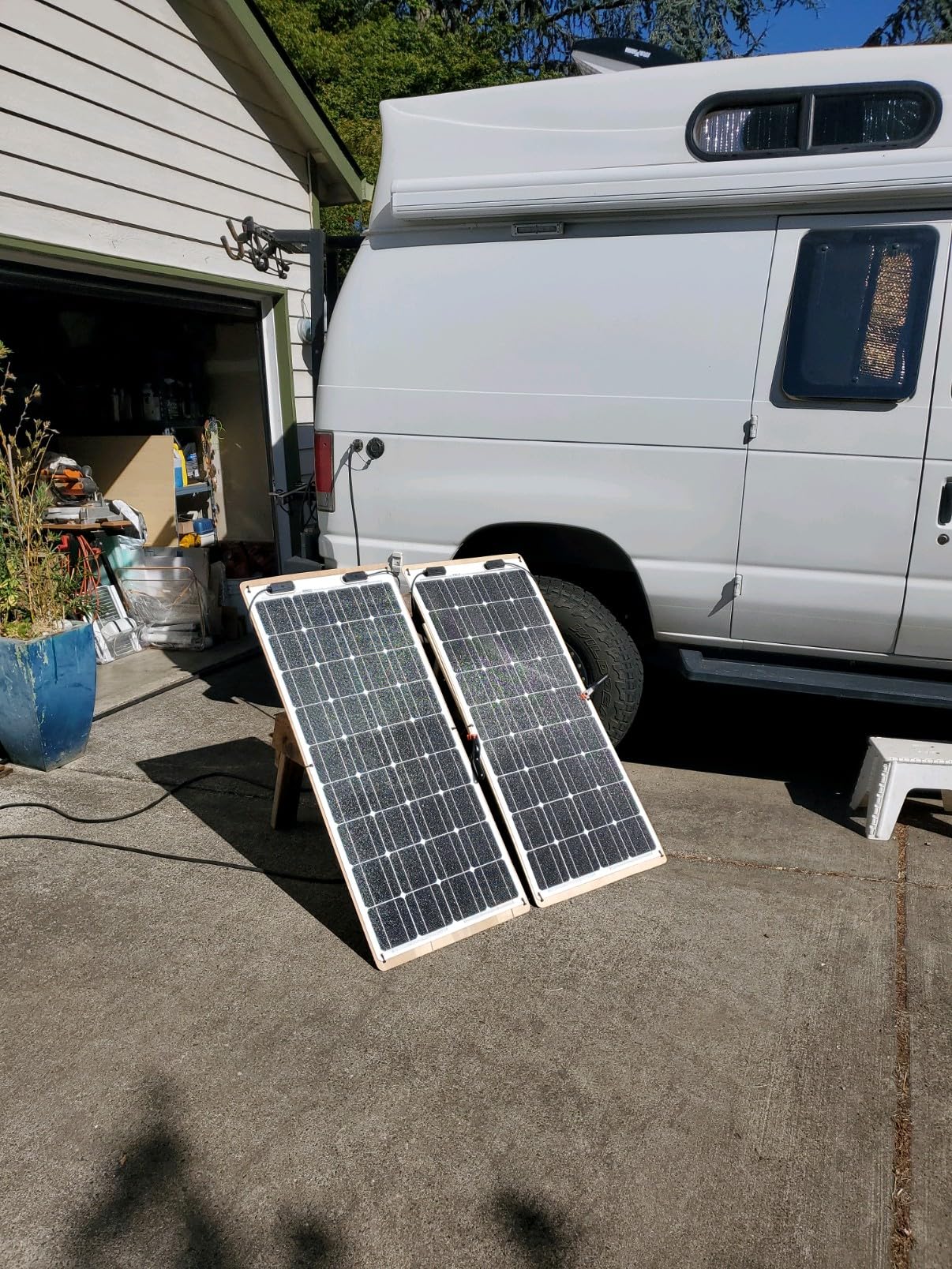 Renogy Flexible Solar Panel 100 Watt, 240° Ultra Flex Bendable | 100W Flexible Solar Panel for Marine RV Cabin Van Car Boat Curve Surfaces Off-Grid Systems, 0.1 Inch Lightweight, IP68 customer photo 1
