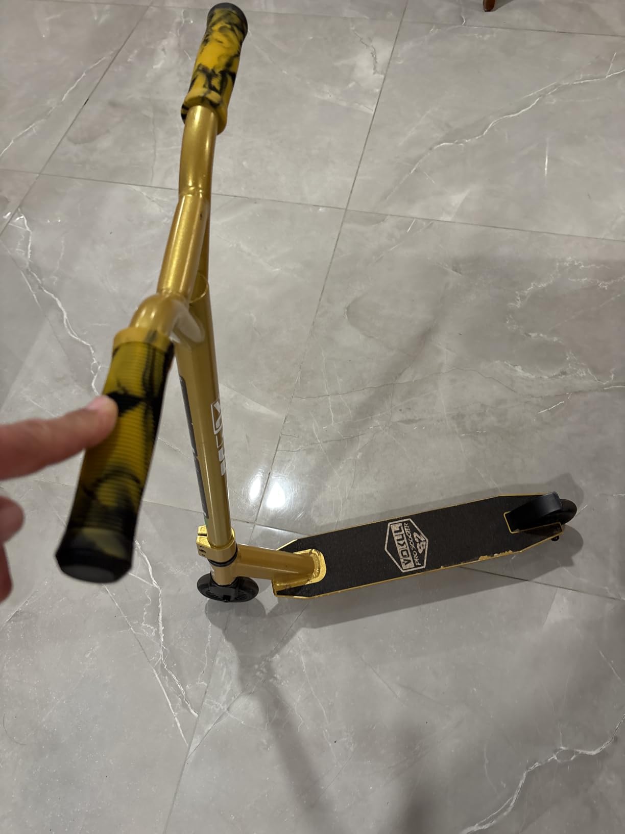 VOKUL Complete Pro Scooter for Kids Boys Girls Teens Up 6 Years - Freestyle Tricks Pro Stunt Scooter - High Performance Gift for Skatepark Street Tricks customer photo 1