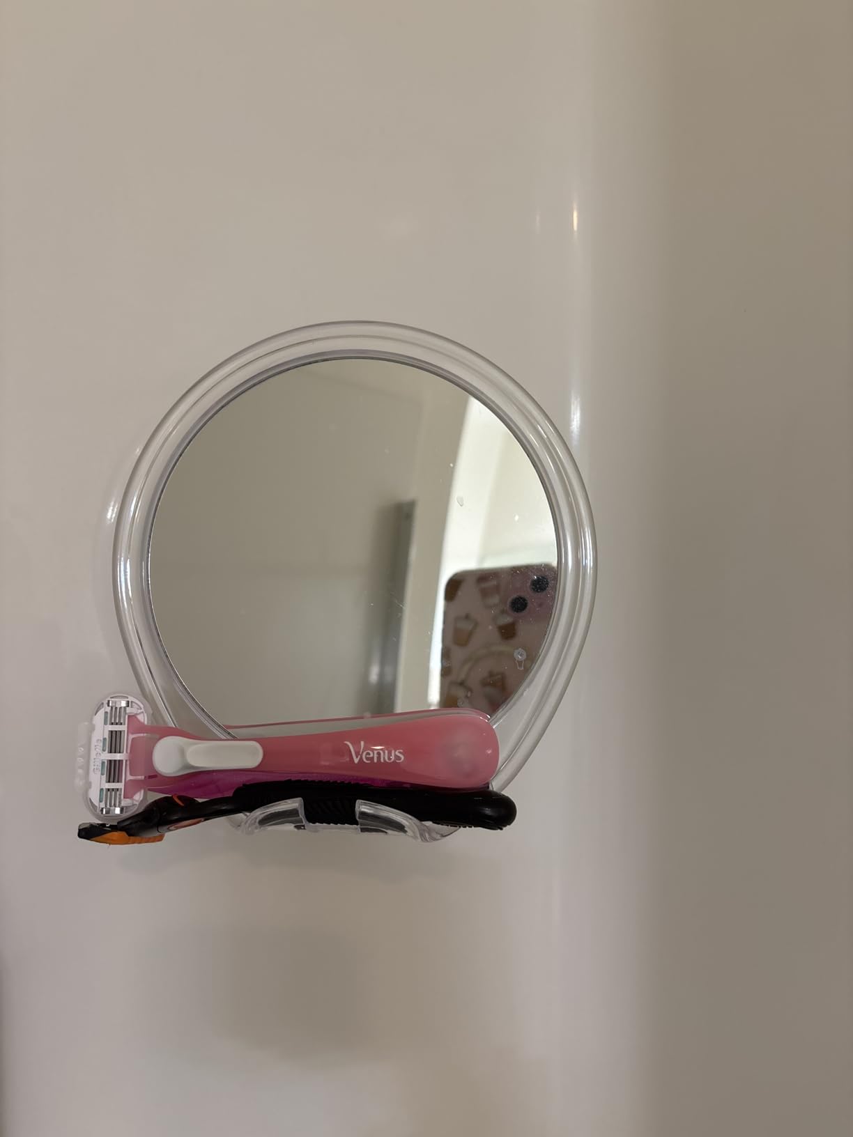 HONEYBULL Fogless Shower Mirror for Shaving with Suction Mount, White | Shatterproof Acrylic Bathroom Accessory With 360 Swivel & Built-in Razor Hook, Clear Reflection in Steam & No-Drill Setup customer photo 2