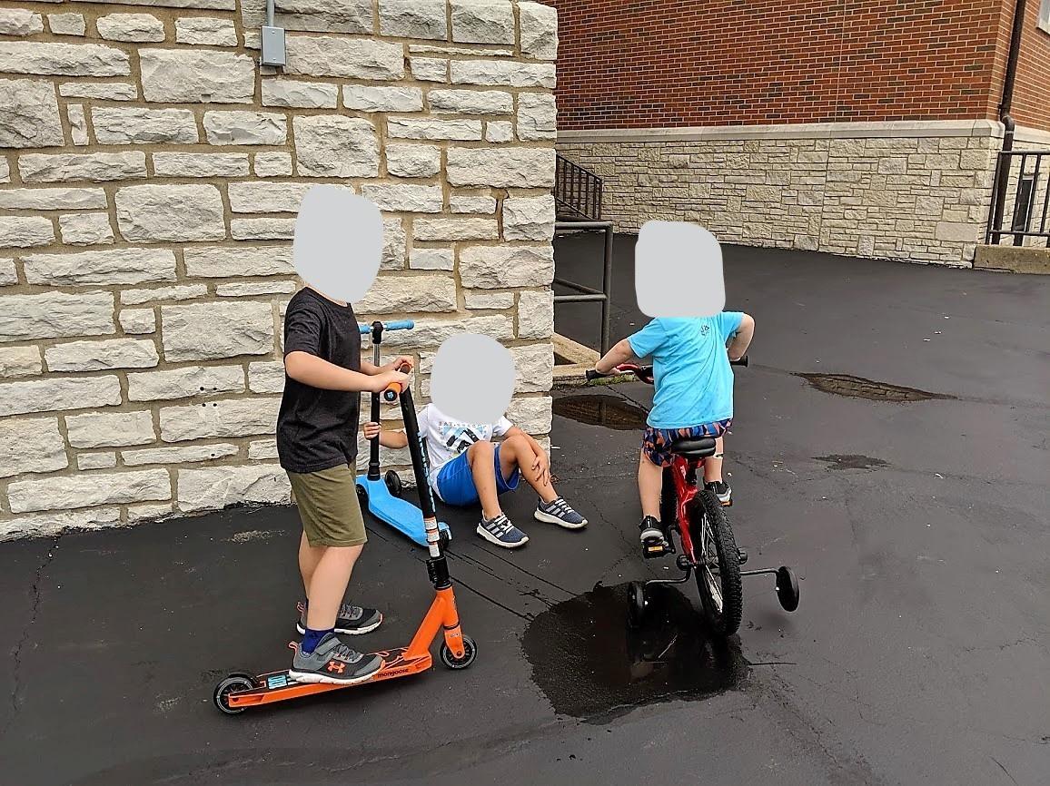Mongoose Rise Freestyle Stunt Trick Scooter, For Kids Youth Adult Men Women Ages 8 Up, Lightweight Alloy Deck & Heavy-Duty Frame Up to 220 lbs., Bike-Style Grip, T-Bar Handlebar and High Impact Wheels customer photo 2