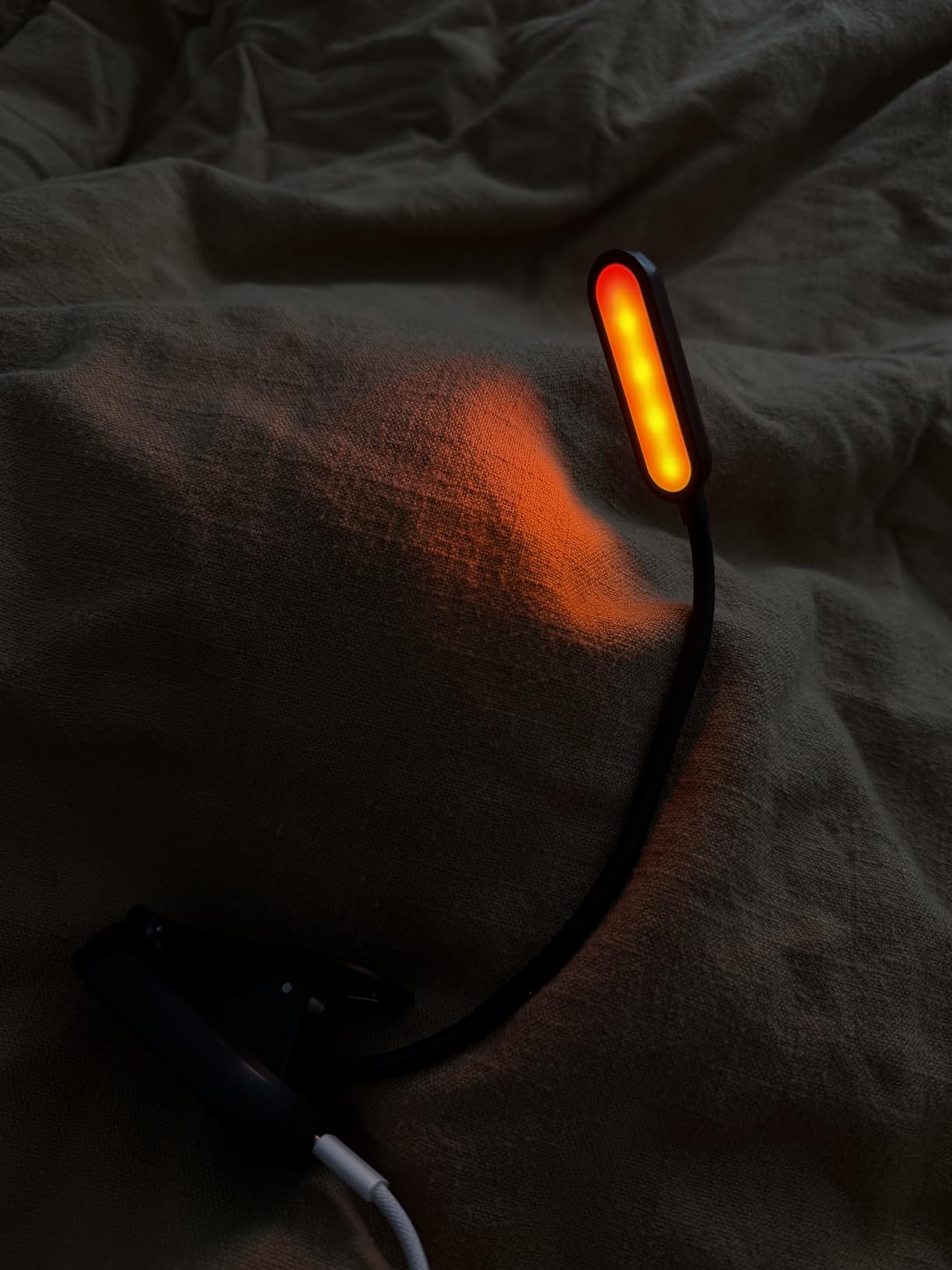 hooga Amber Book Light, Rechargeable Clip-On Blue Light Blocking LED Reading Light, 1600K Warm Eye Care for Bed, Students, Kids, Travel, Nursing, Studying customer photo 2
