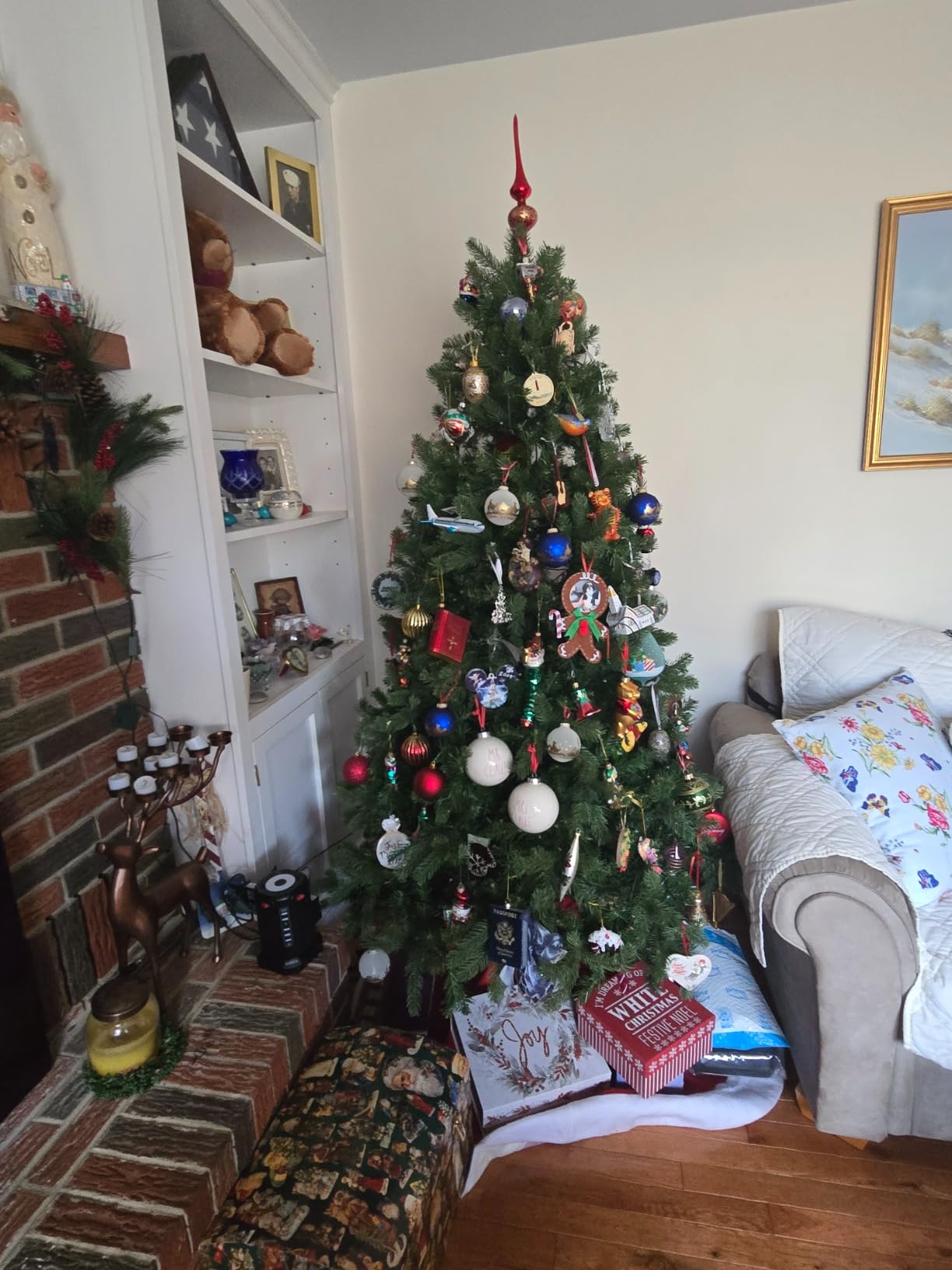 Goliath Welded Steel Artificial Christmas Tree Stand for Artificial Trees 9 to 14 Foot with a 3/4 inch to 2 inch Diameter (Width) Pole customer photo 1