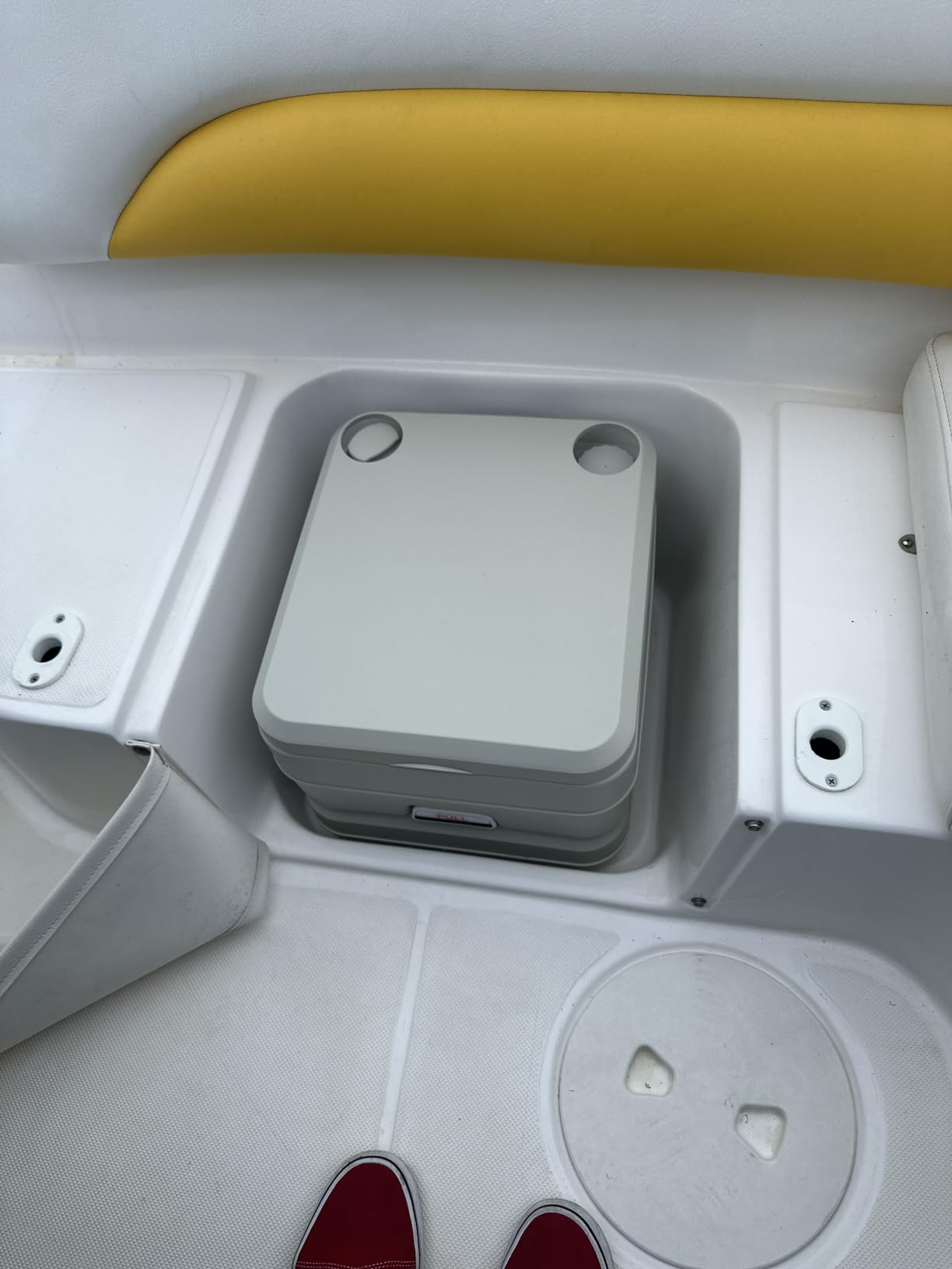 SEAFLO Premium Camping Portable Toilet - 5.8 Gallon Waste 3.43 Gall Fresh Tank (100 Flushes), 440 lbs Max Weight, Level Indicator, 4-Year Warranty customer photo 1
