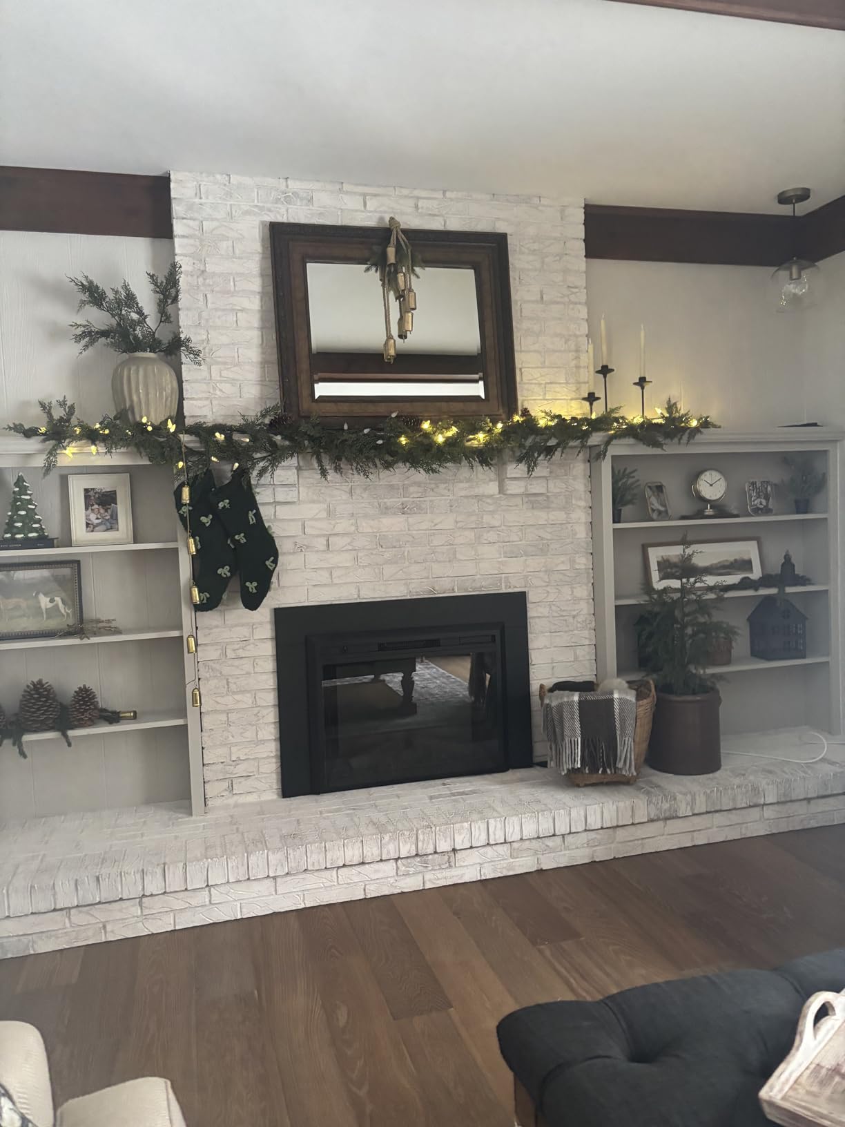 43'' Electric Fireplace Insert, Retro Recessed Fireplace Heater with Fire Cracking Sound, Remote Control & Timer, 750/1500W, Black customer photo 2