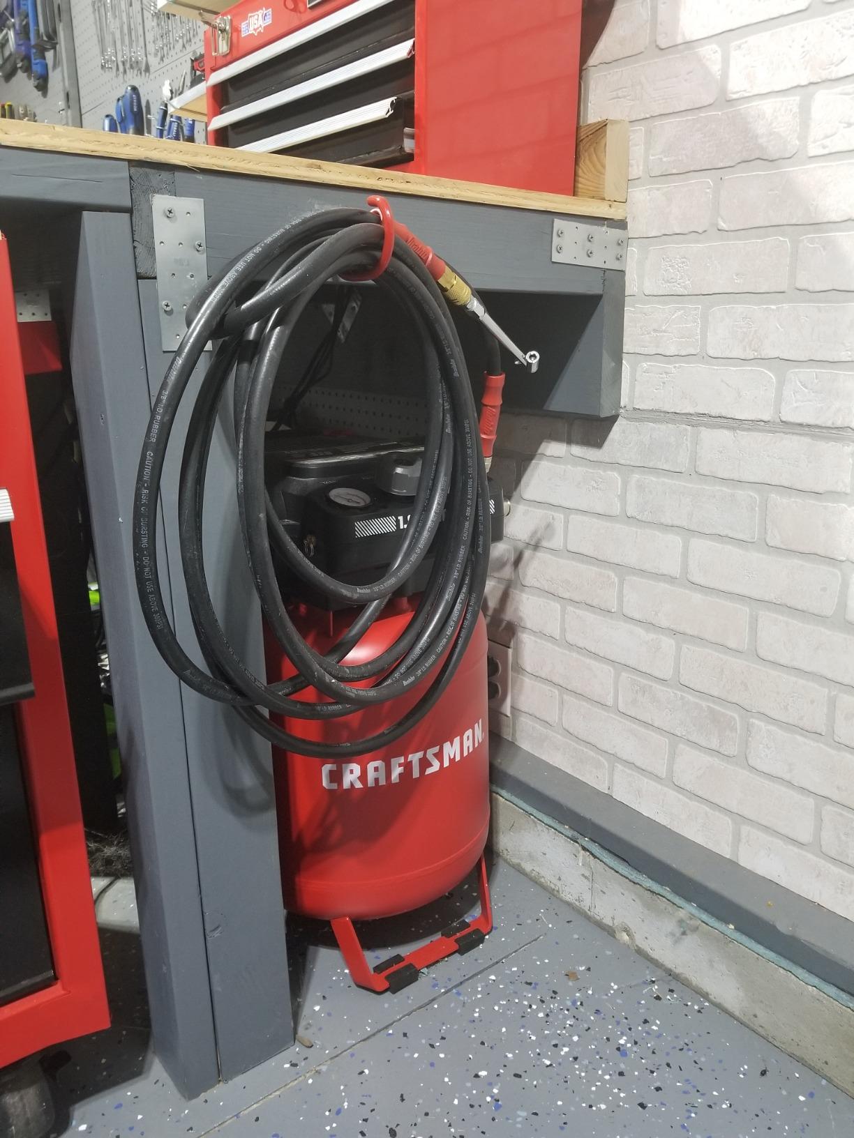 Craftsman Air Compressor 10 Gallon, Peak 1.8 HP, Max 150 PSI, 4.0 CFM@90PSI, Oil-free, Portable with Wheel (CMXECXA0331042) customer photo 1